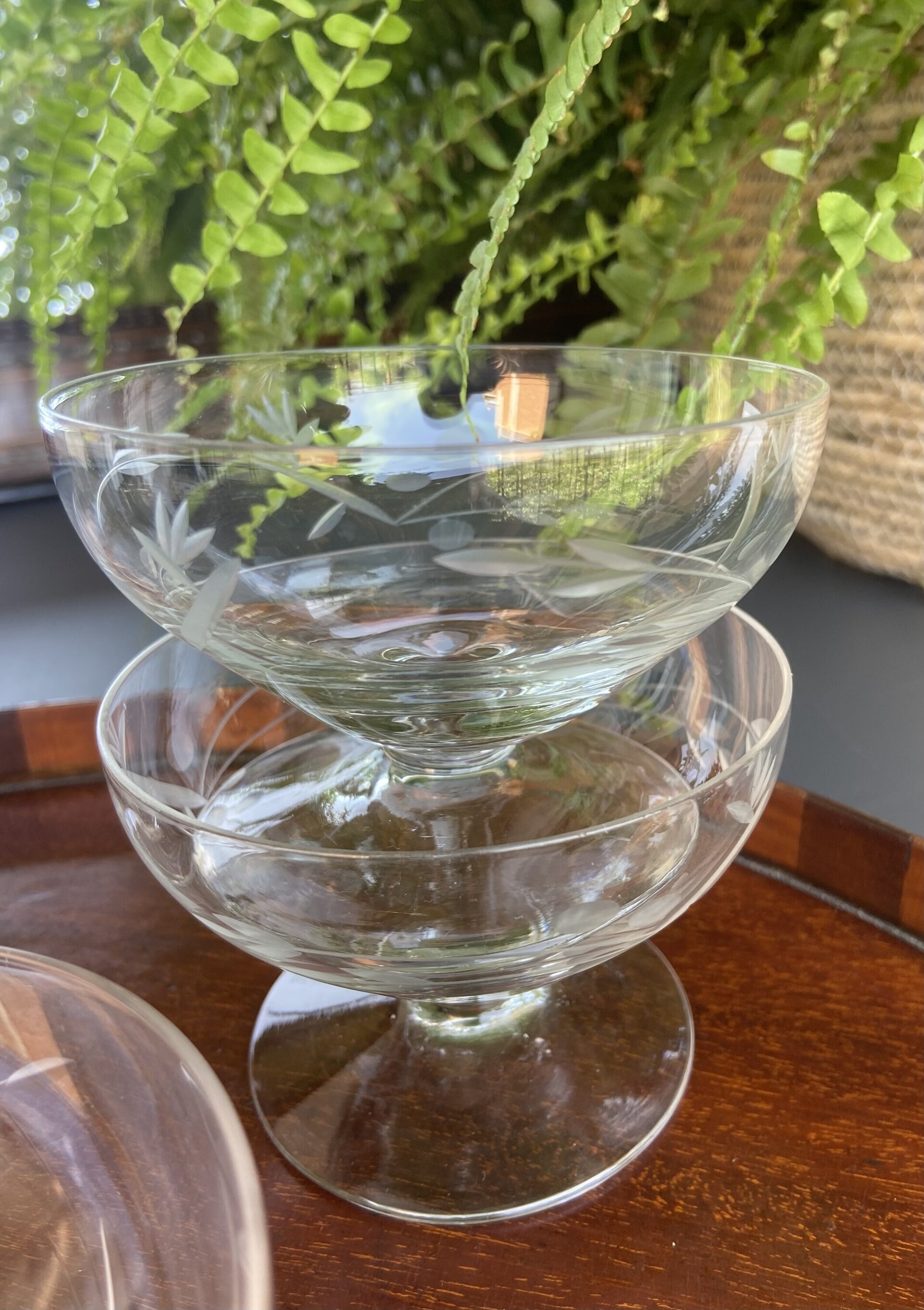 5 copas en vidrio tallado - 1