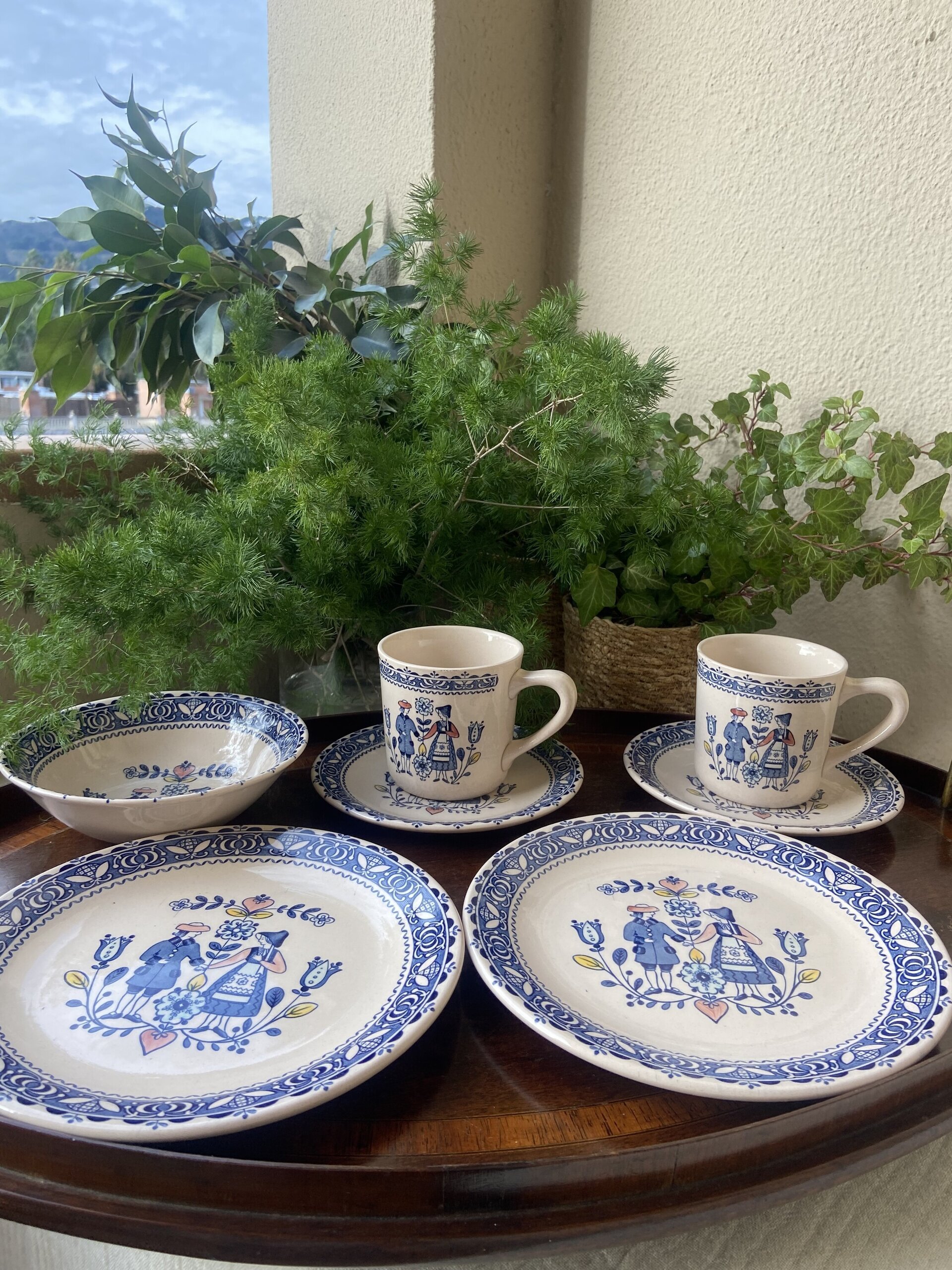 Juego de desayuno en loza inglesa "Johnson Brothers" - 1