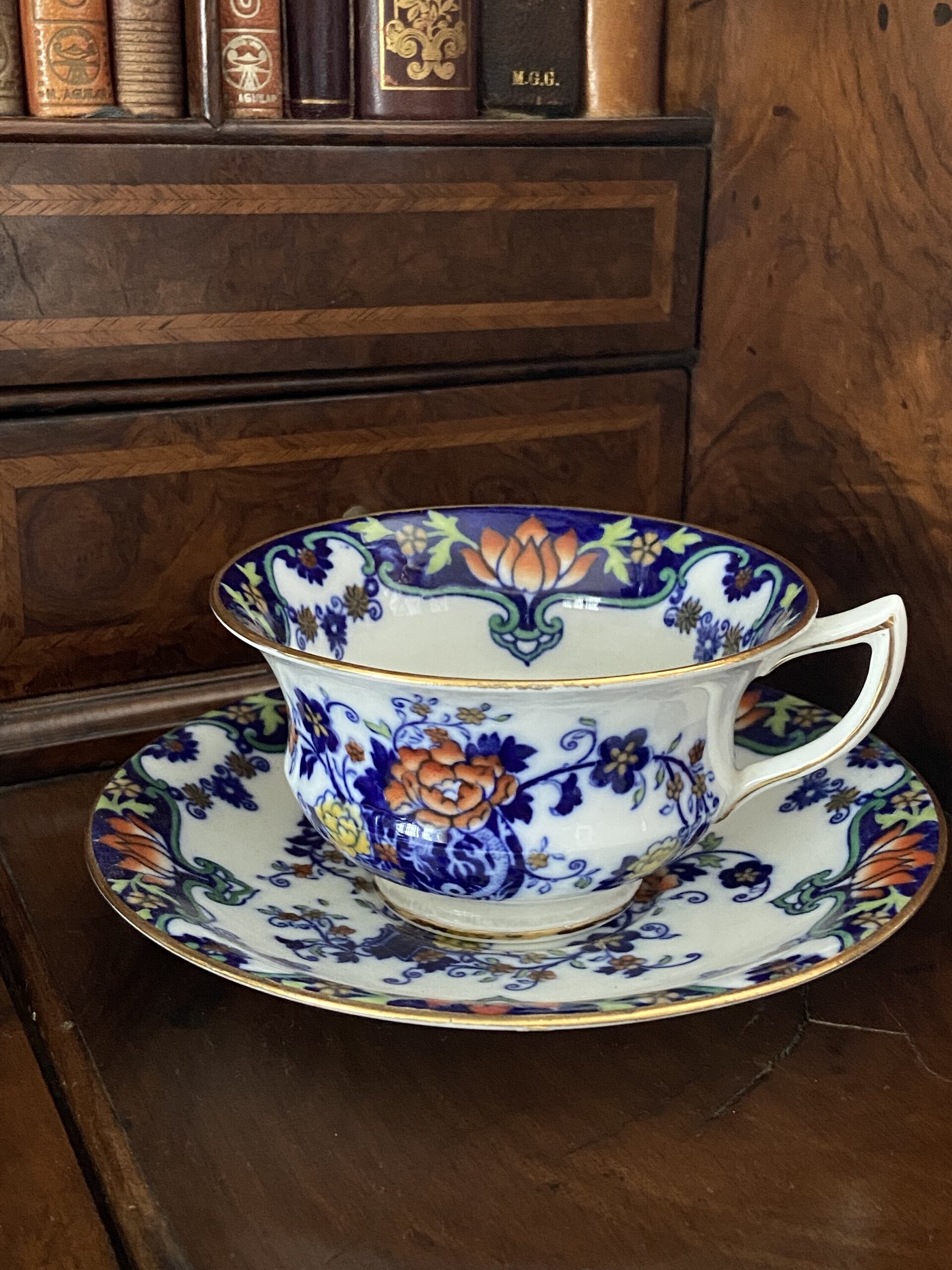 2 trios en fina porcelana inglesa "Aynsley". - 7