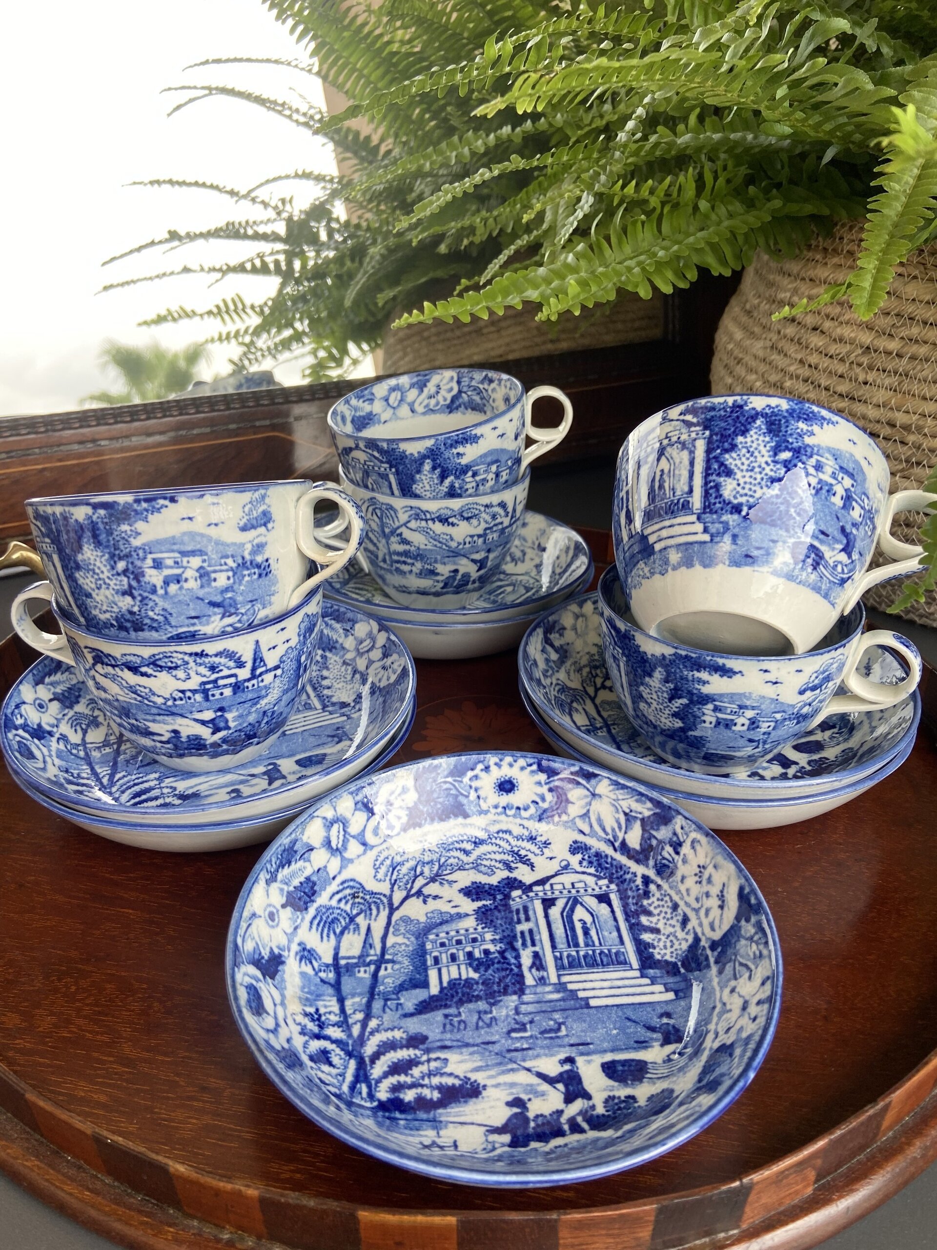 6 tazas de té en fina loza inglesa. - 11