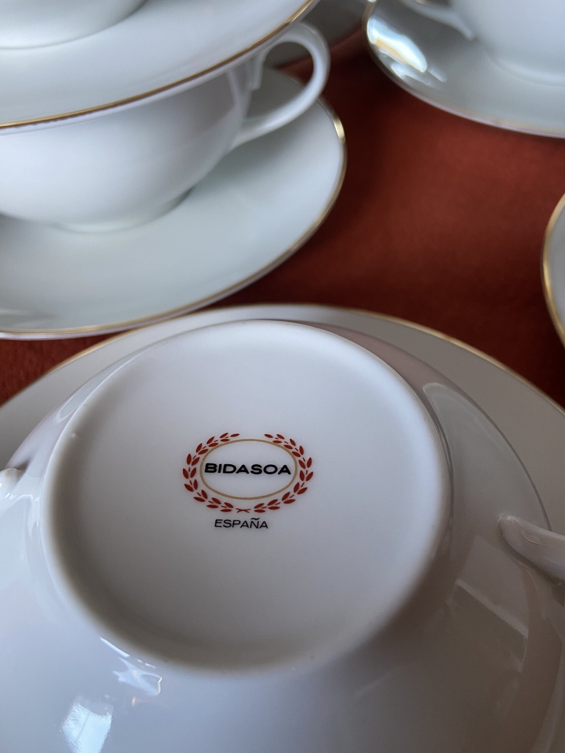 10 tazas de consomé en porcelana "Bidasoa". - 6