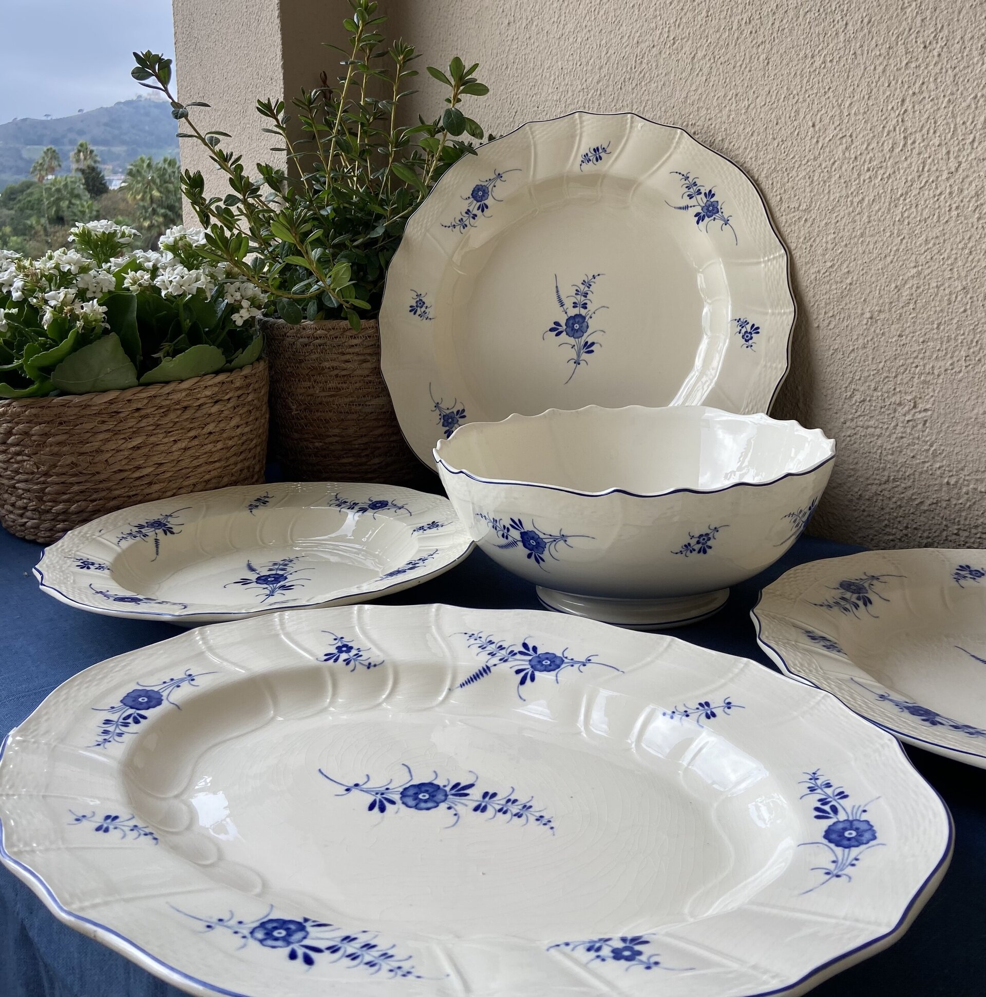 Fuente redonda "Villeroy & Boch". - 2