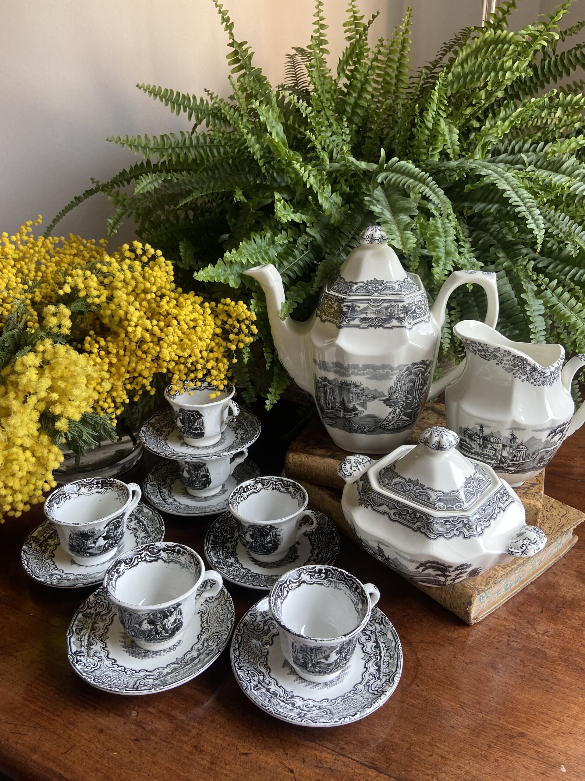 Juego de café en loza "Pickman S.A." Sevilla, Cartuja - 1