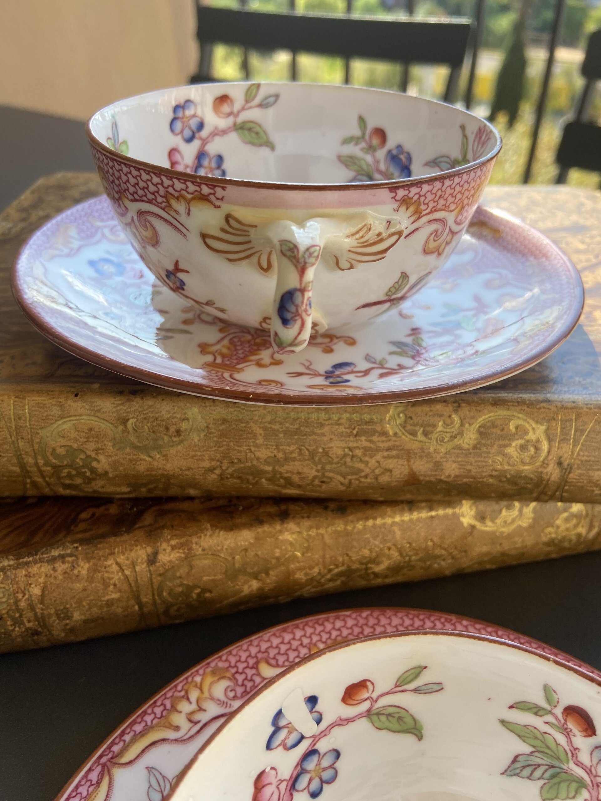 Pareja de tazas de te/desayuno en porcelana francesa"Sarregueminis". - 5