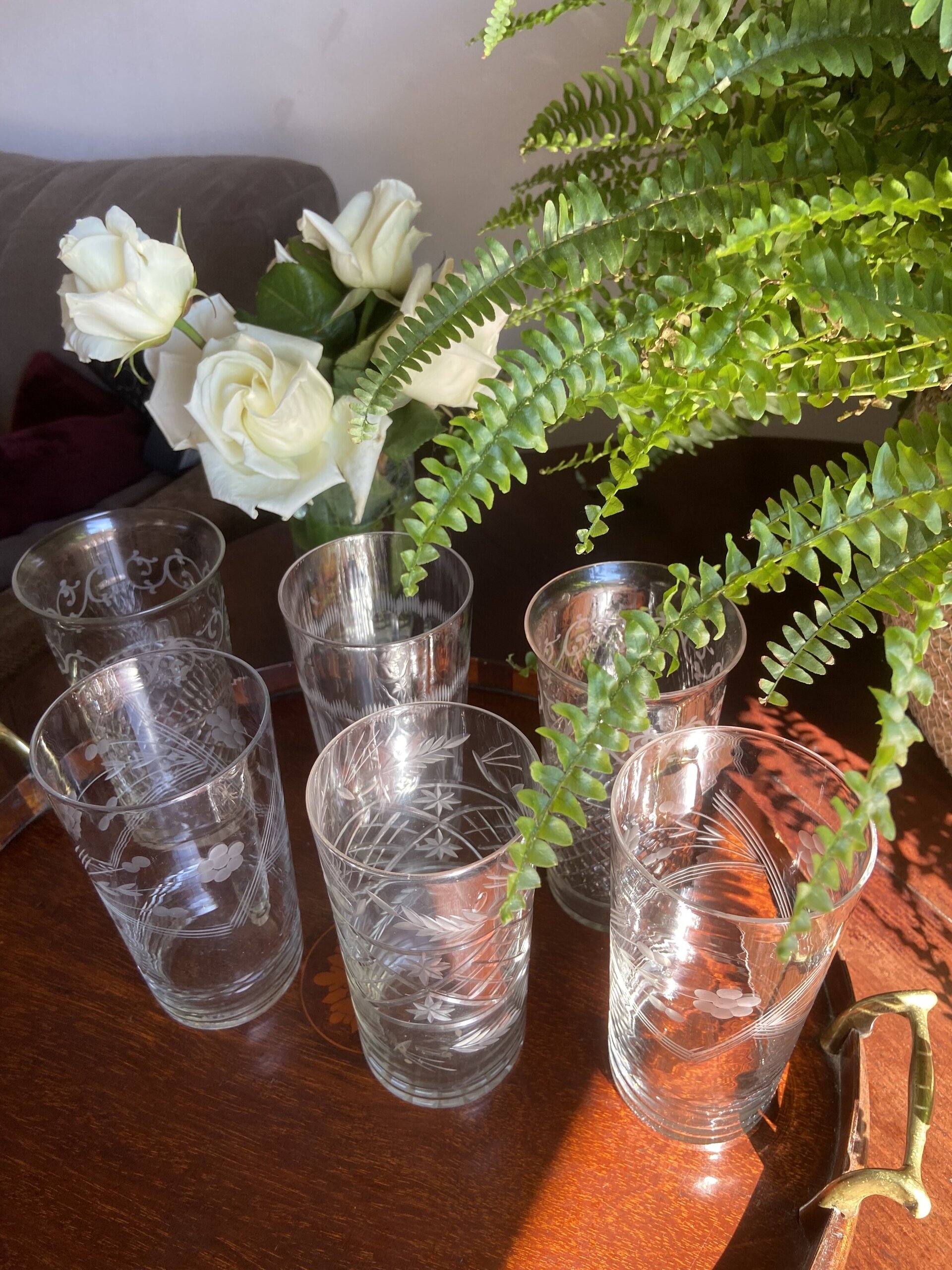 6 vasos de refresco con diferentes tallas. - 3