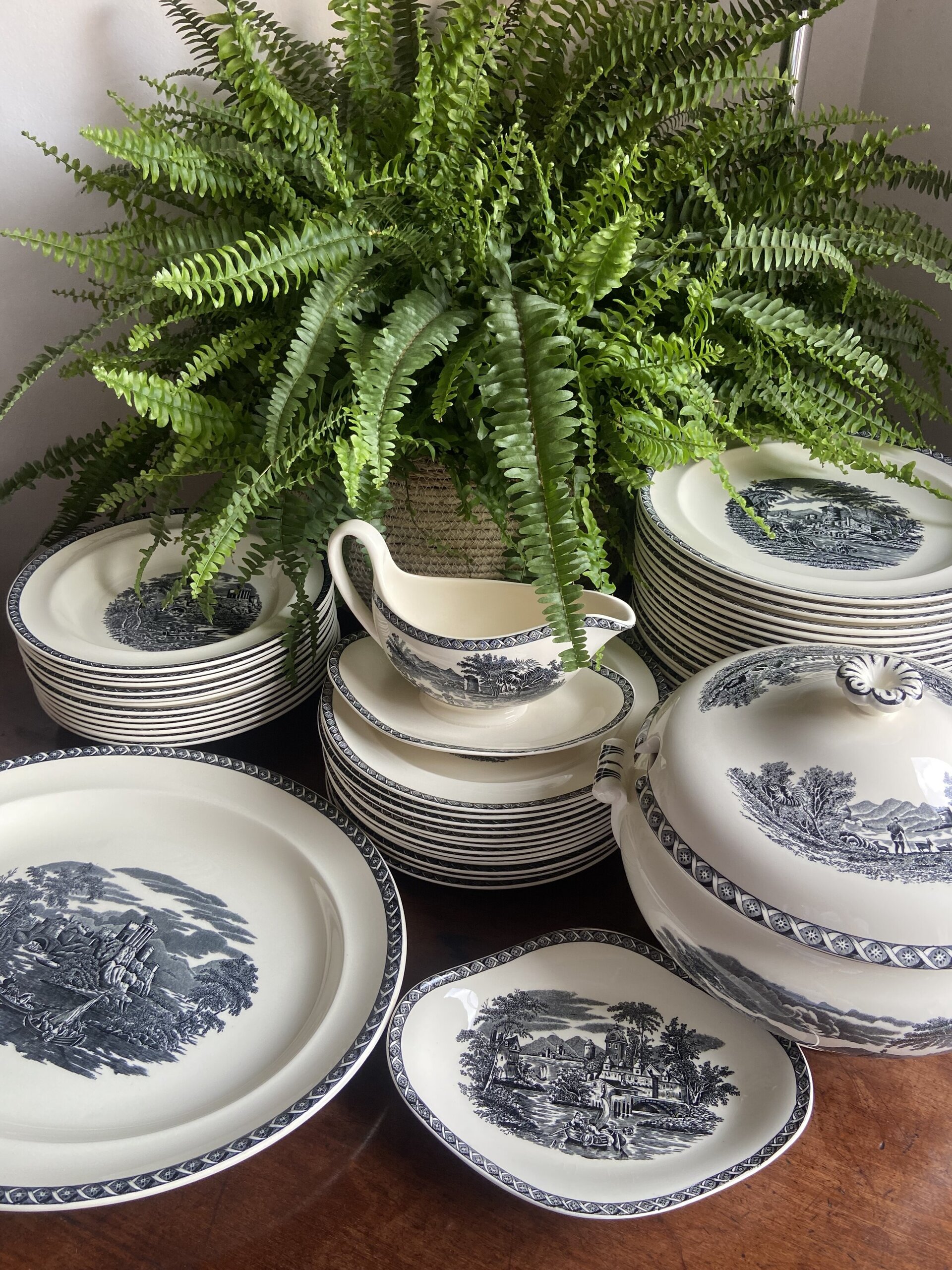 Vajilla en porcelana inglesa "Wedgwood" (mod. Lugano) - 1