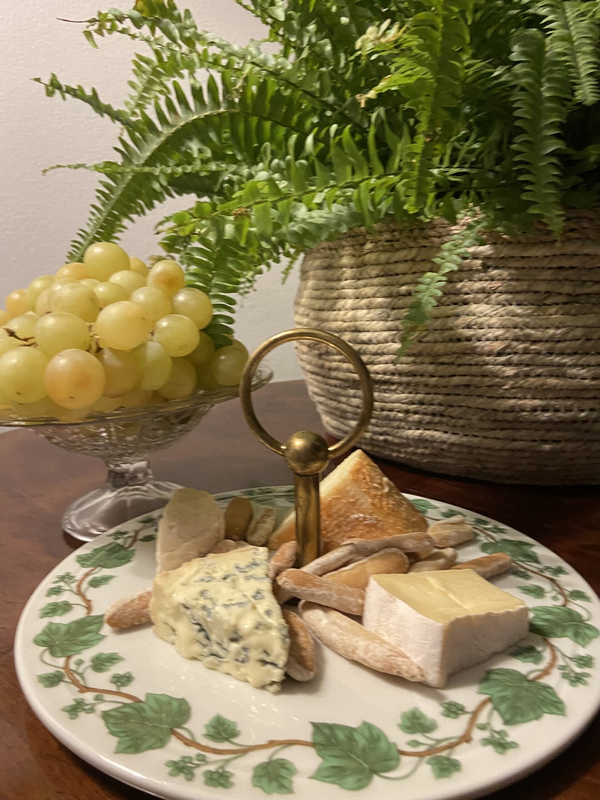 Plato con asa en porcelana francesa "Porceline de Paris". - 2