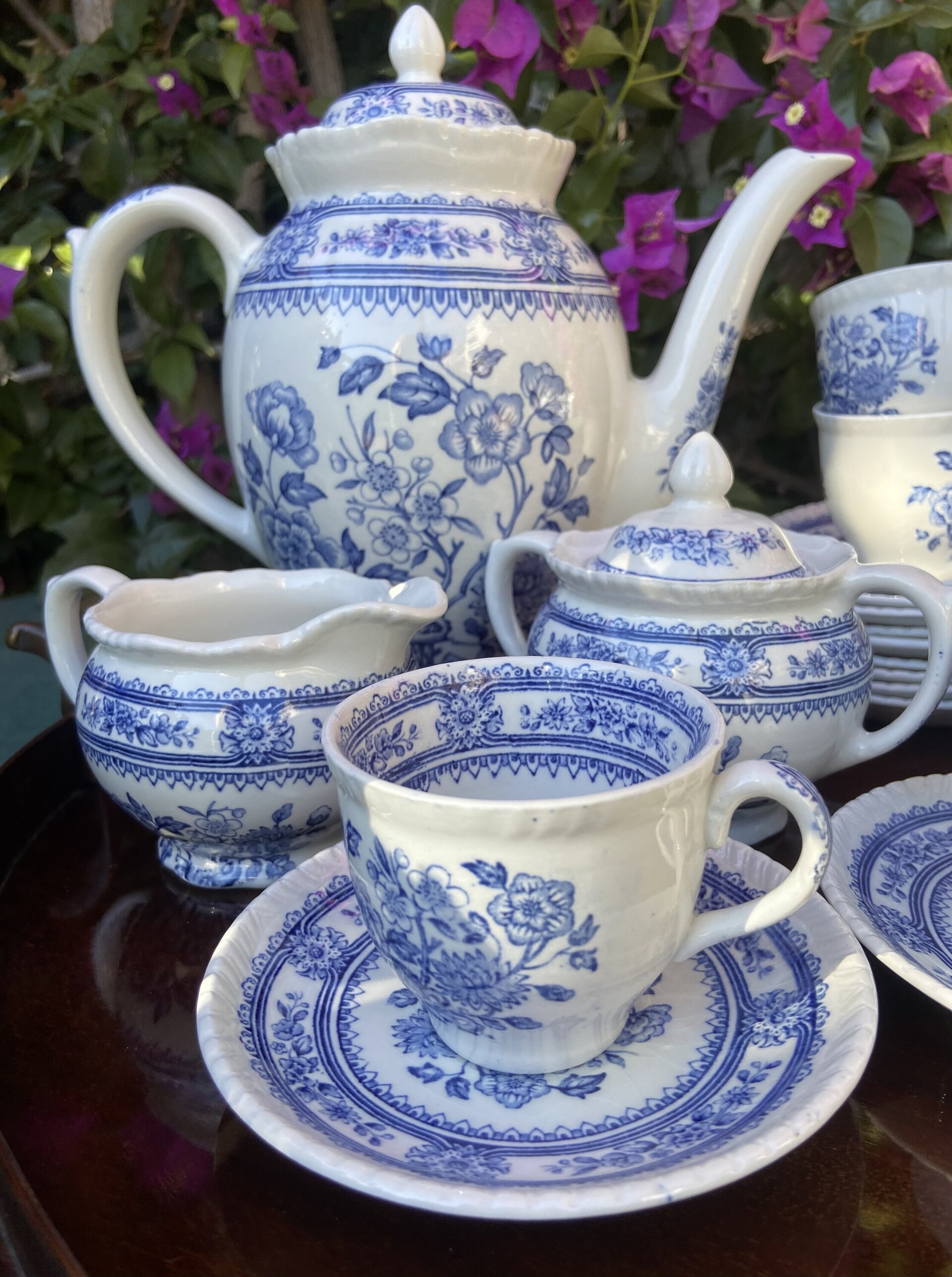 Juego de café en loza inglesa "Wood & Sons" (mod. Dorset). - 3