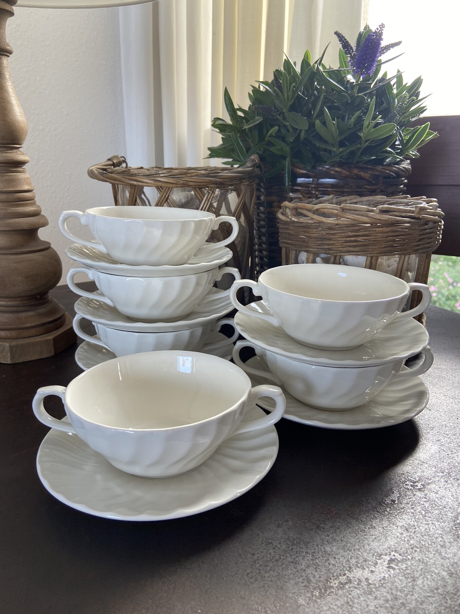 6 tazas consomé en loza blanca inglesa "Churchill". - 3