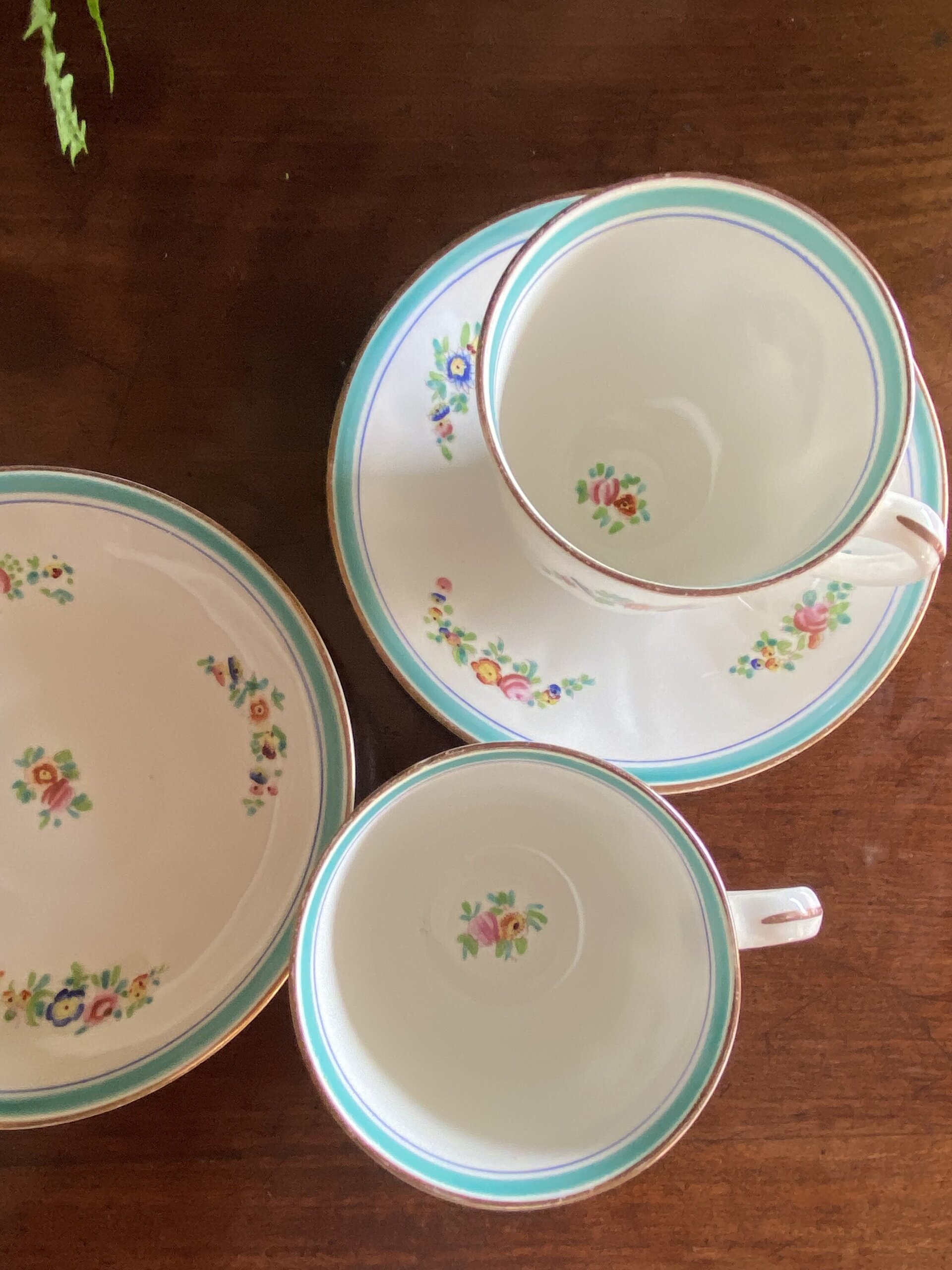 Pareja tazas de té en porcelana pintadas a mano. - 4