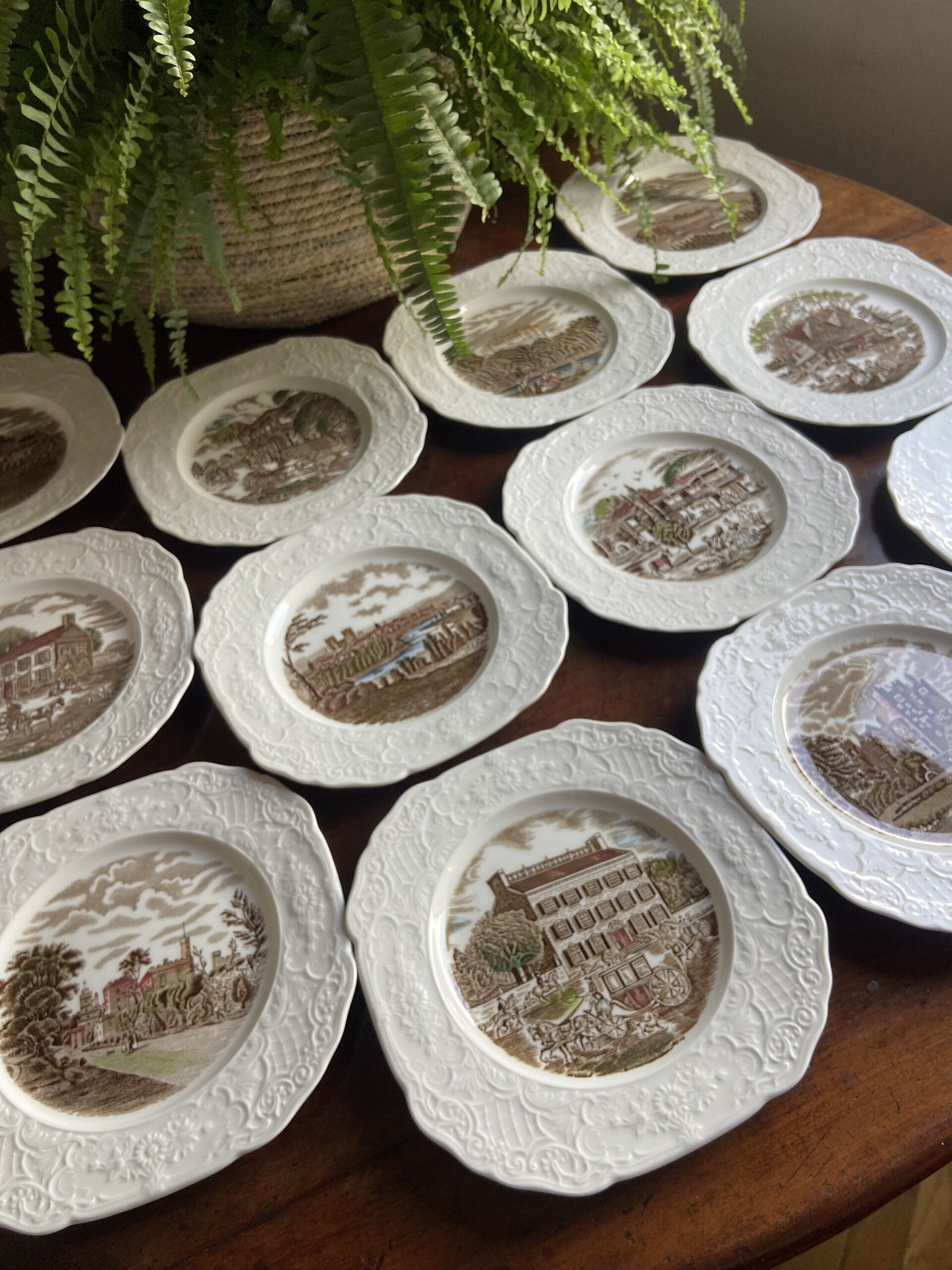 12 platos merienda en loza inglesa "Johnson Bros" (mod.Historic Scenes). - 3