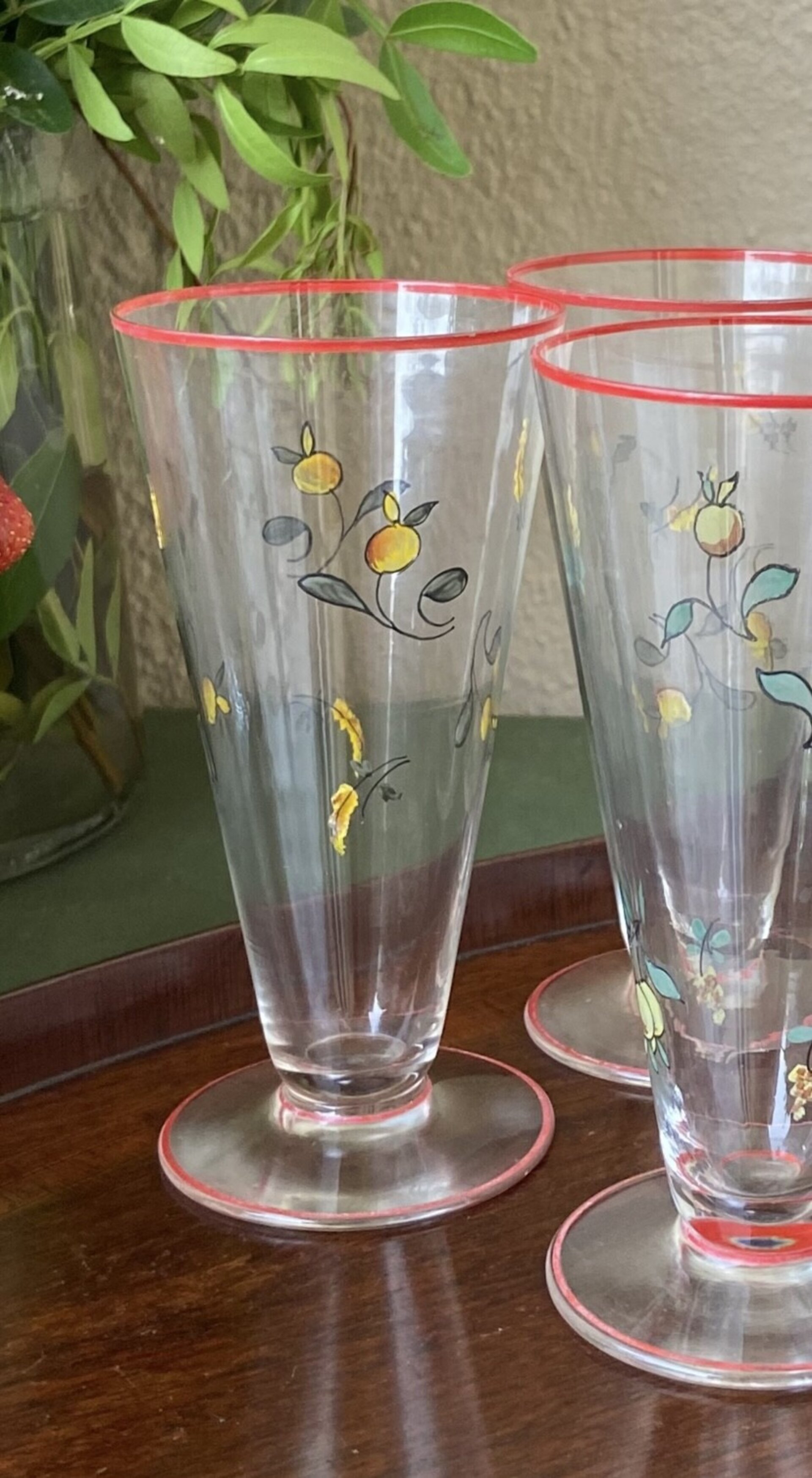 5 copas de cava en vidrio sopladas y pintadas a mano. - 2