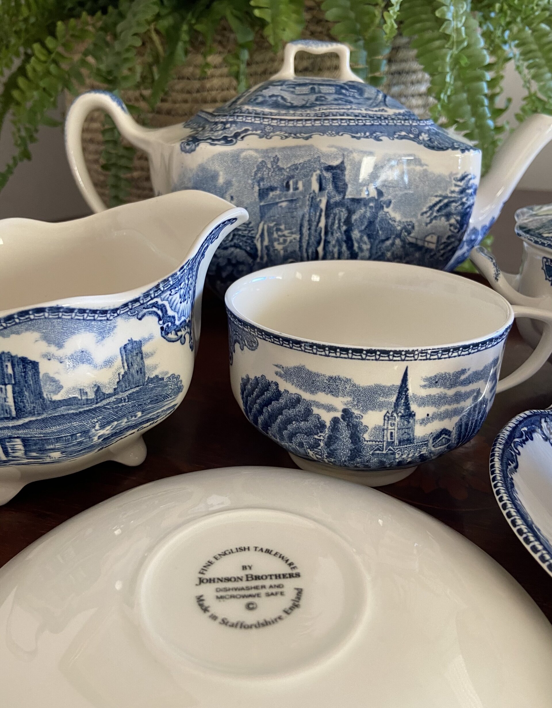 Juego de té el loza inglesa "Johnson Brothers". - 4