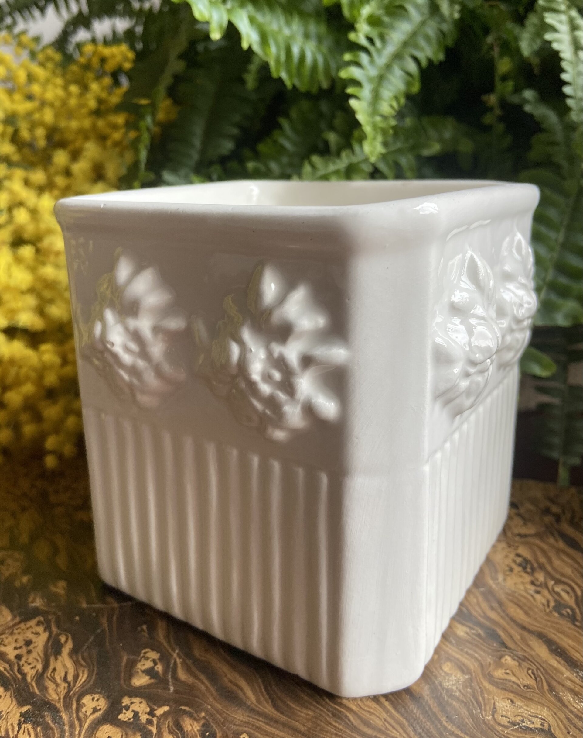 Macetero pequeño en loza blanca - 3