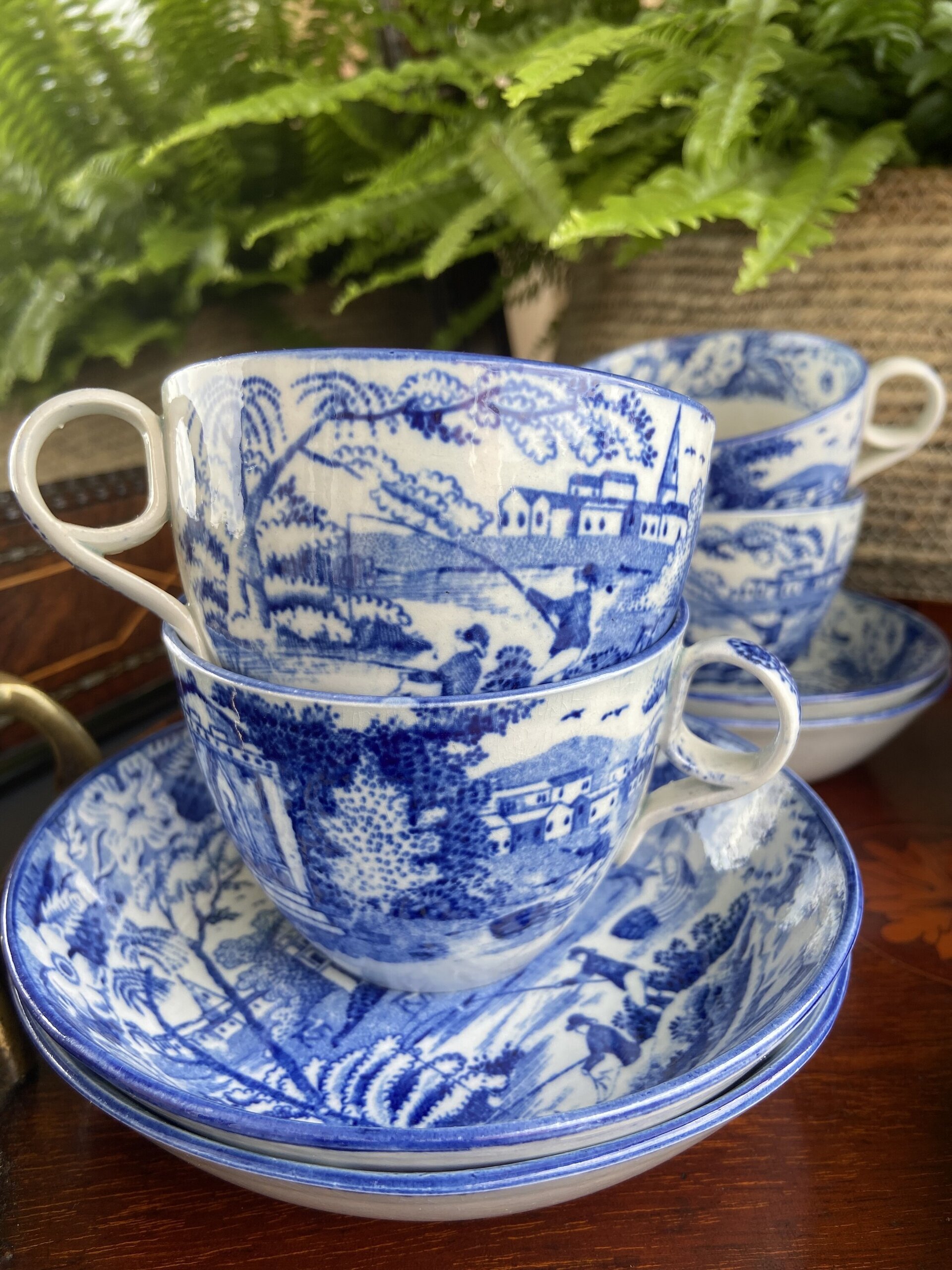 6 tazas de té en fina loza inglesa. - 8