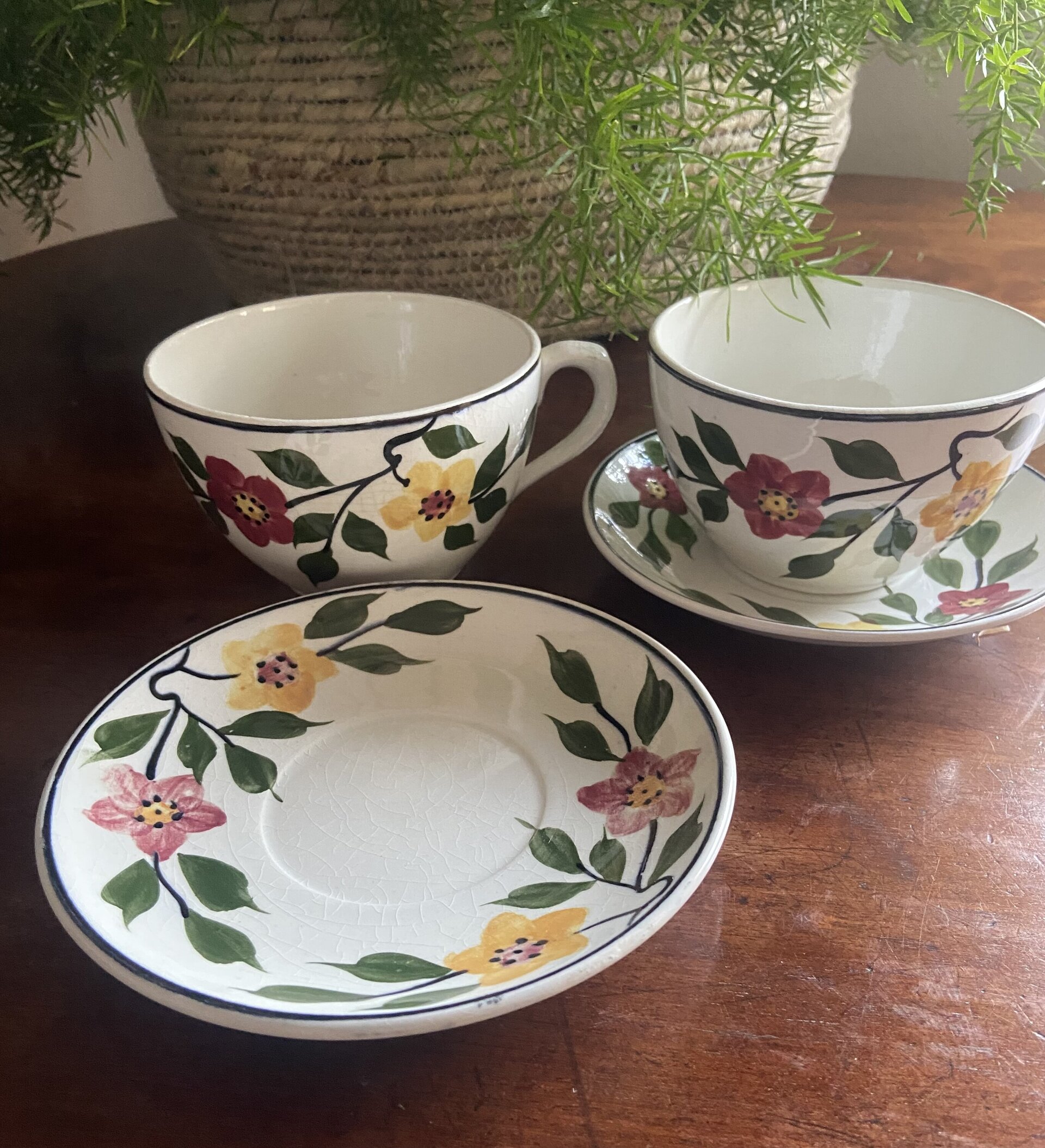 Pareja de tazas de desayuno en loza de "Pickman S.A." La cartuja de Sevilla - 3