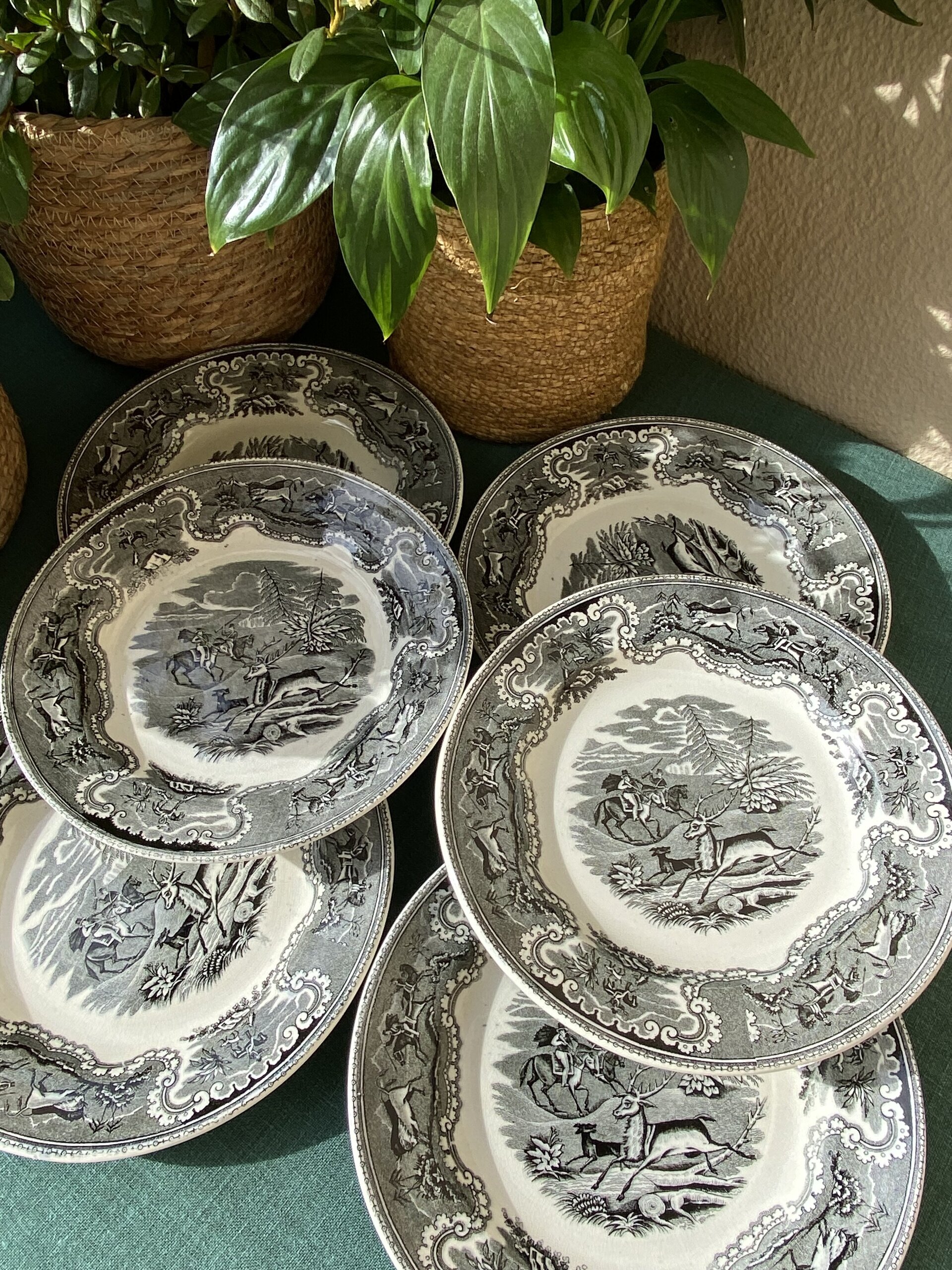 6 platos en loza de La fábrica de "La Amistad" Cartagena. - 2
