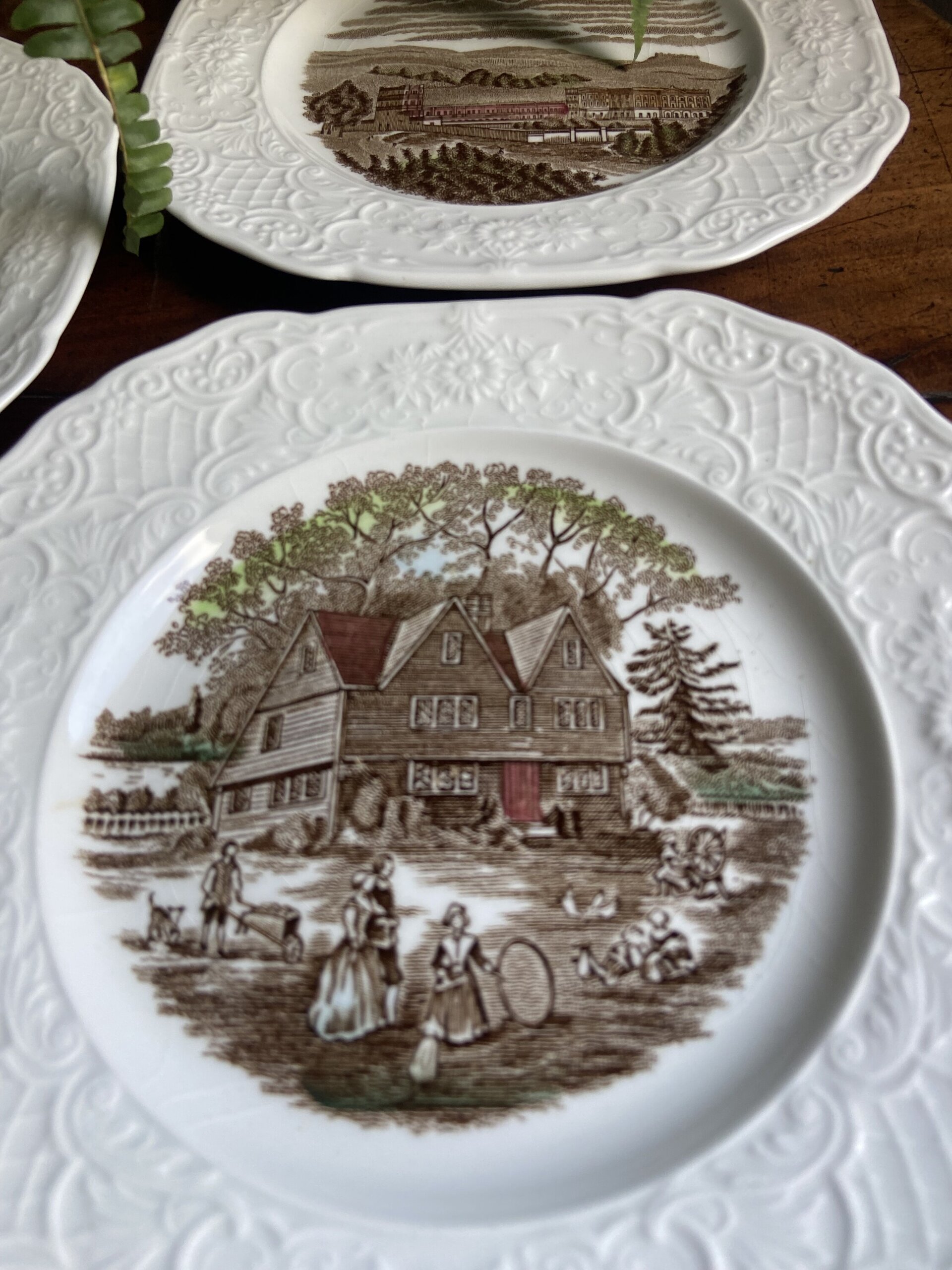 12 platos merienda en loza inglesa "Johnson Bros" (mod.Historic Scenes). - 5