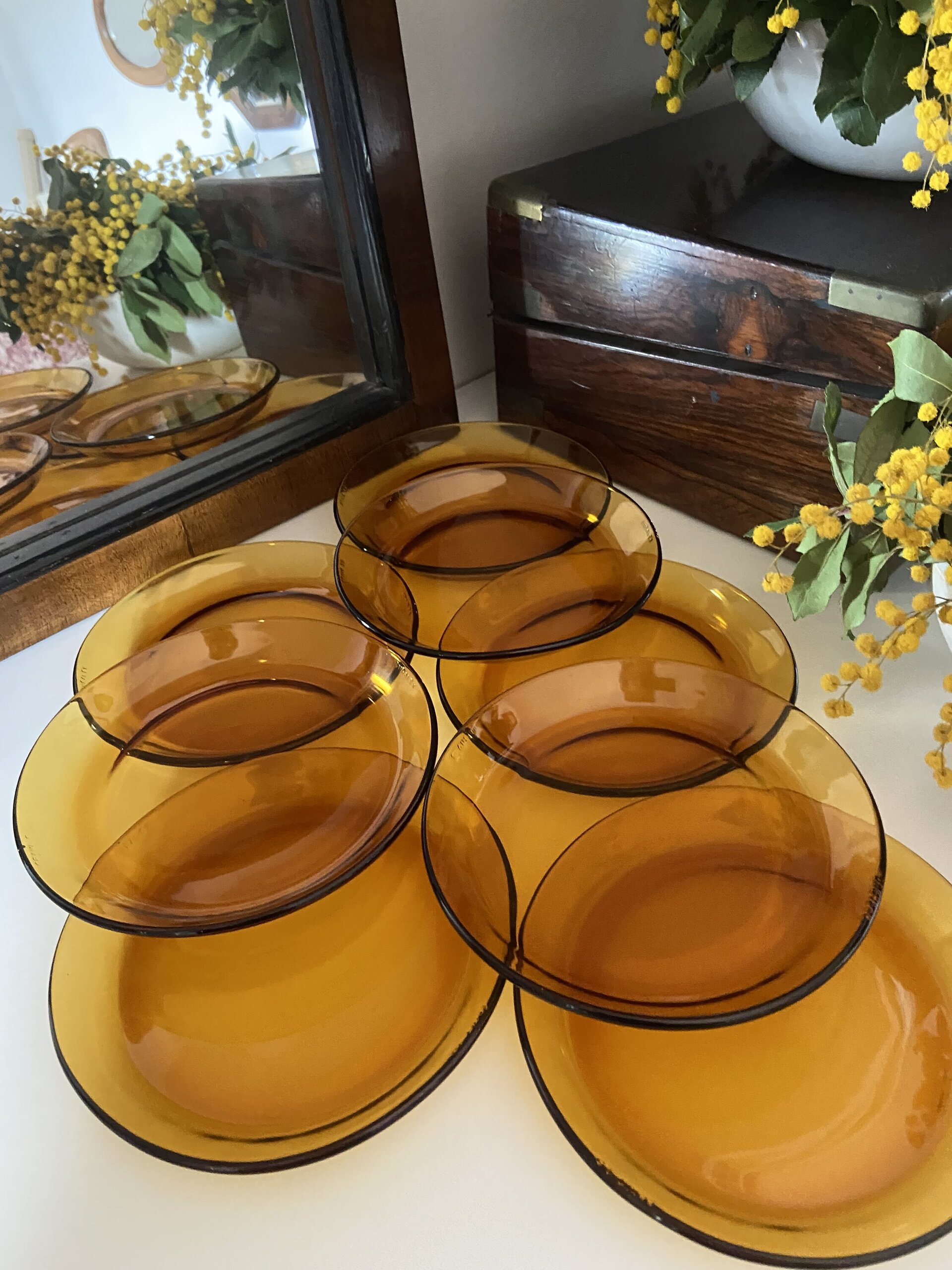 10 platos de pan en vidrio color ambar - 3