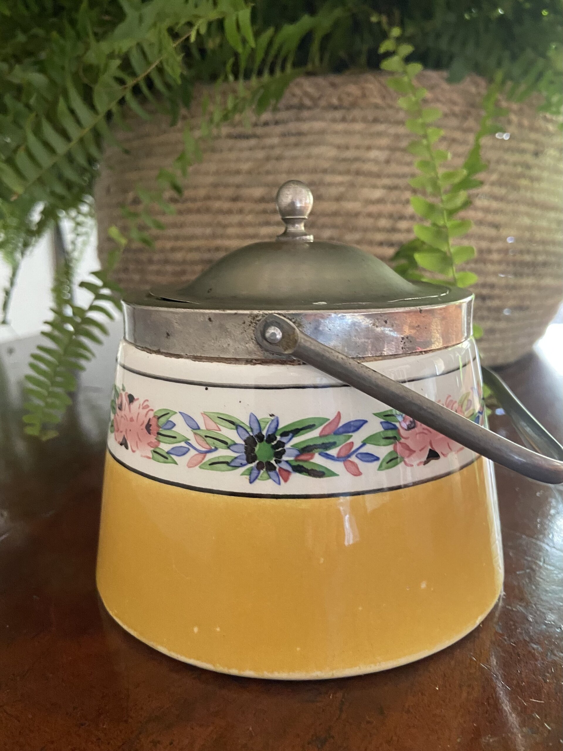 azucarero en loza con asa y tapa de metal "Cerámica Unión" Barcelona. - 3