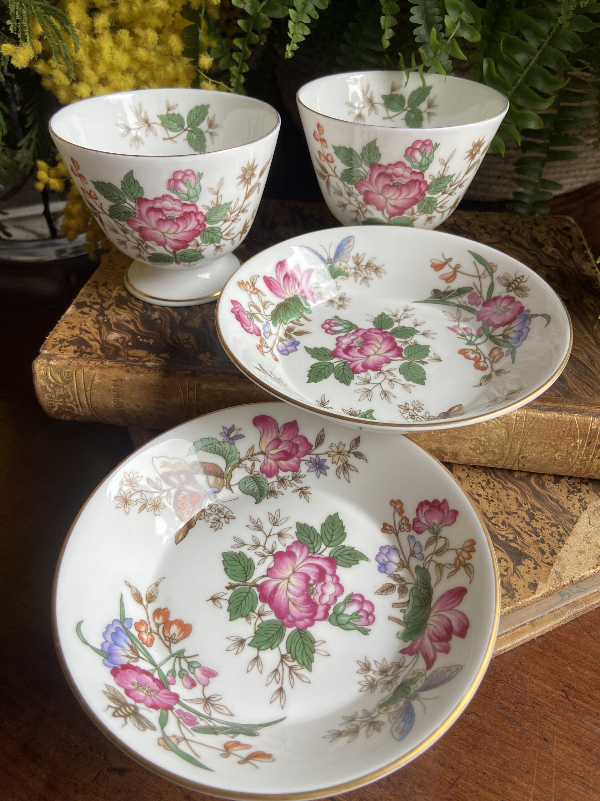 Pareja de tazas sin asa/boles en porcelana inglesa "Wedgwood" - 1