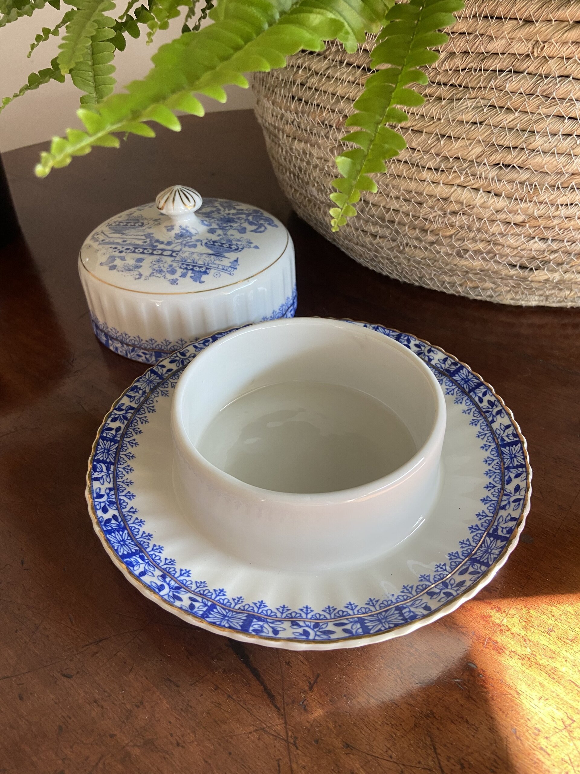Mantequillera en porcelana "Saint Claire". China Blau. - 4