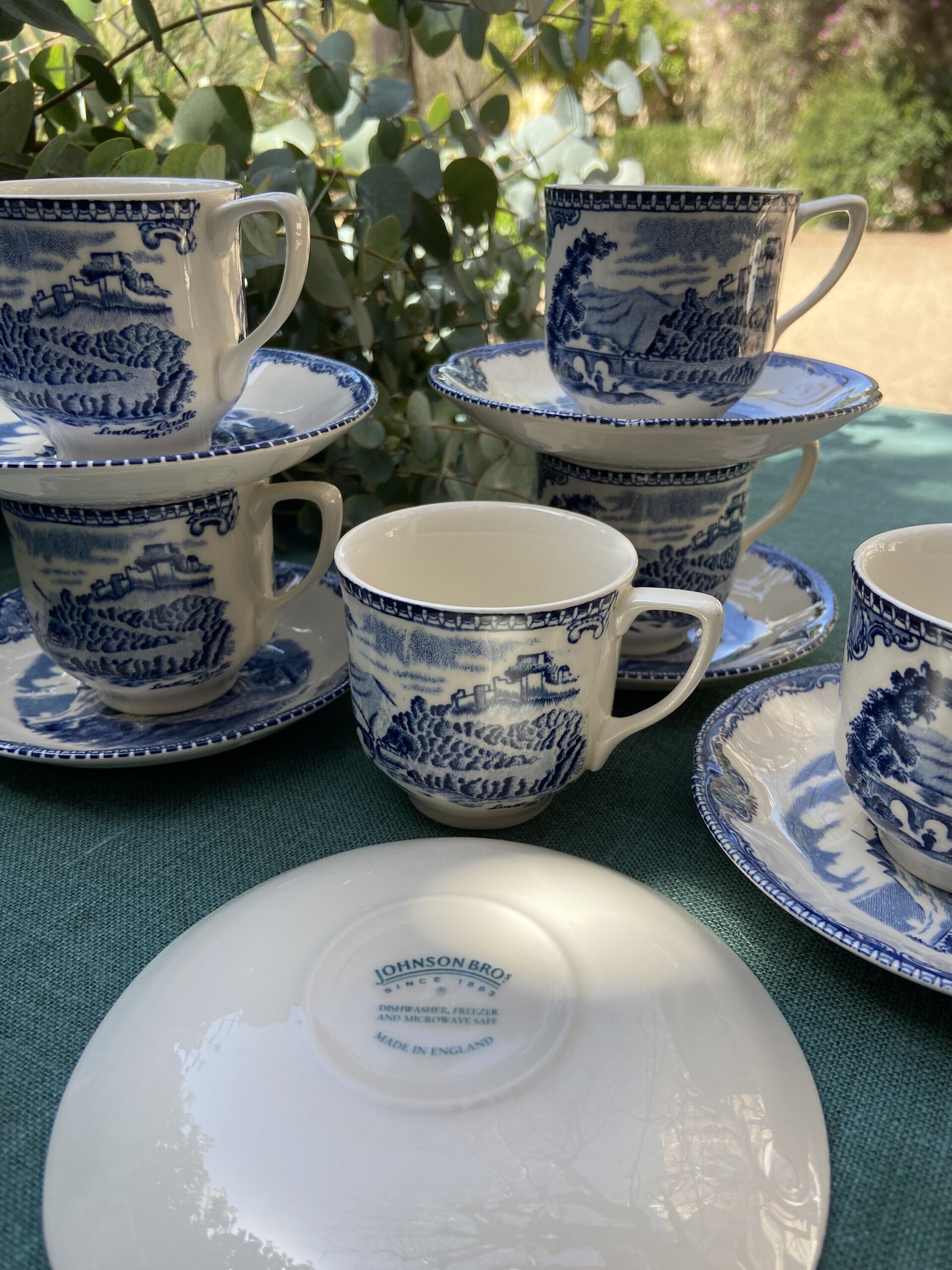 6 tazas de café en loza inglesa "Johnson Bros". - 4