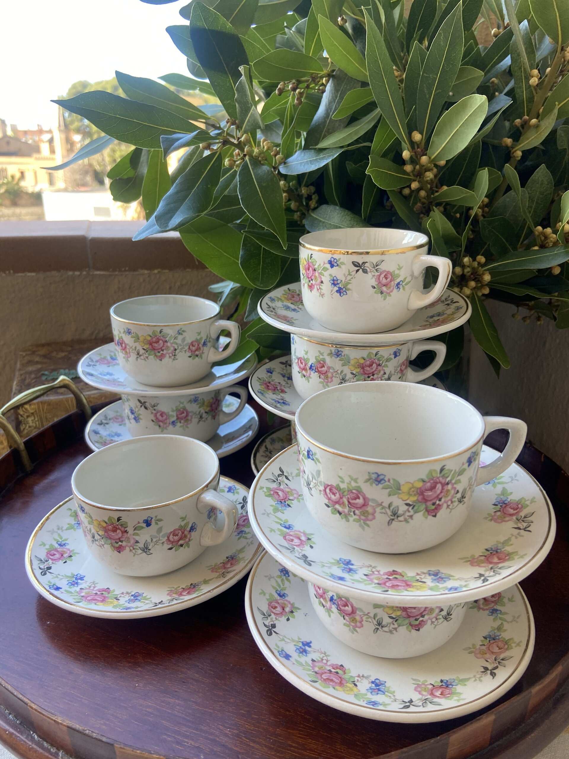 9 tazas de café en loza "Ibero Tanagra", Santander. - 4