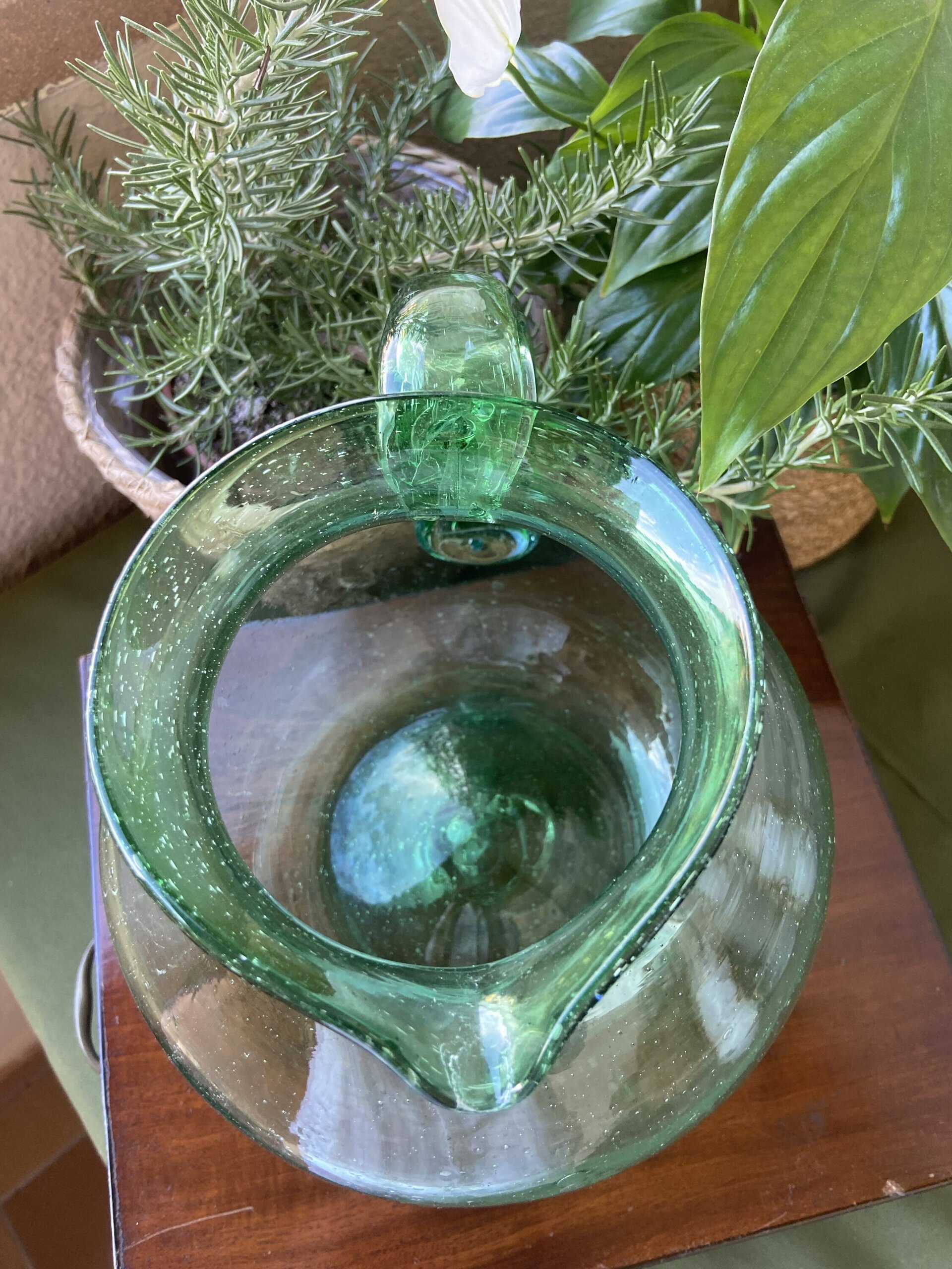 Jarra de cristal verde, soplada a mano. - 6