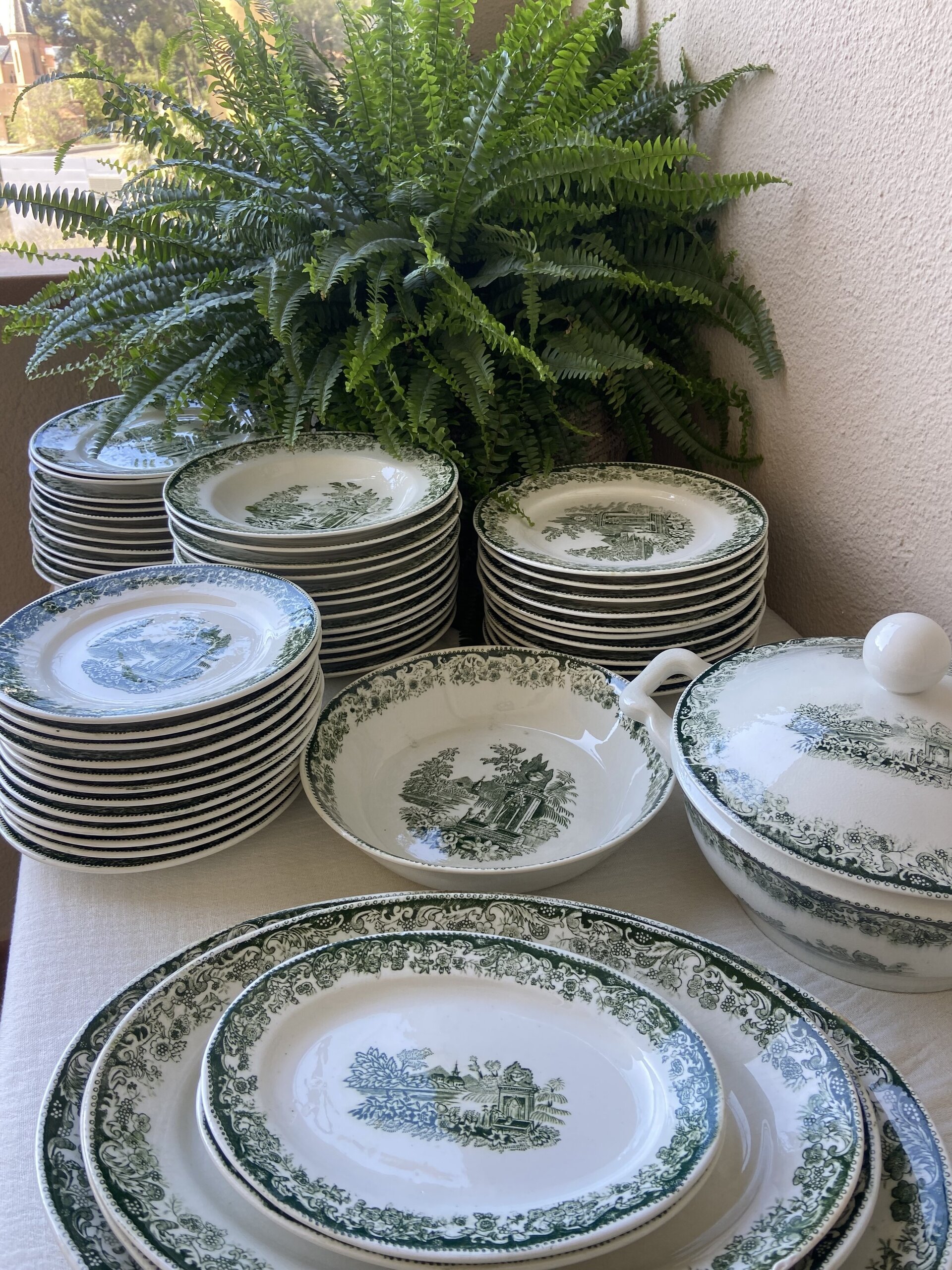 Vajilla en loza "Alvarez" Vigo. - 3