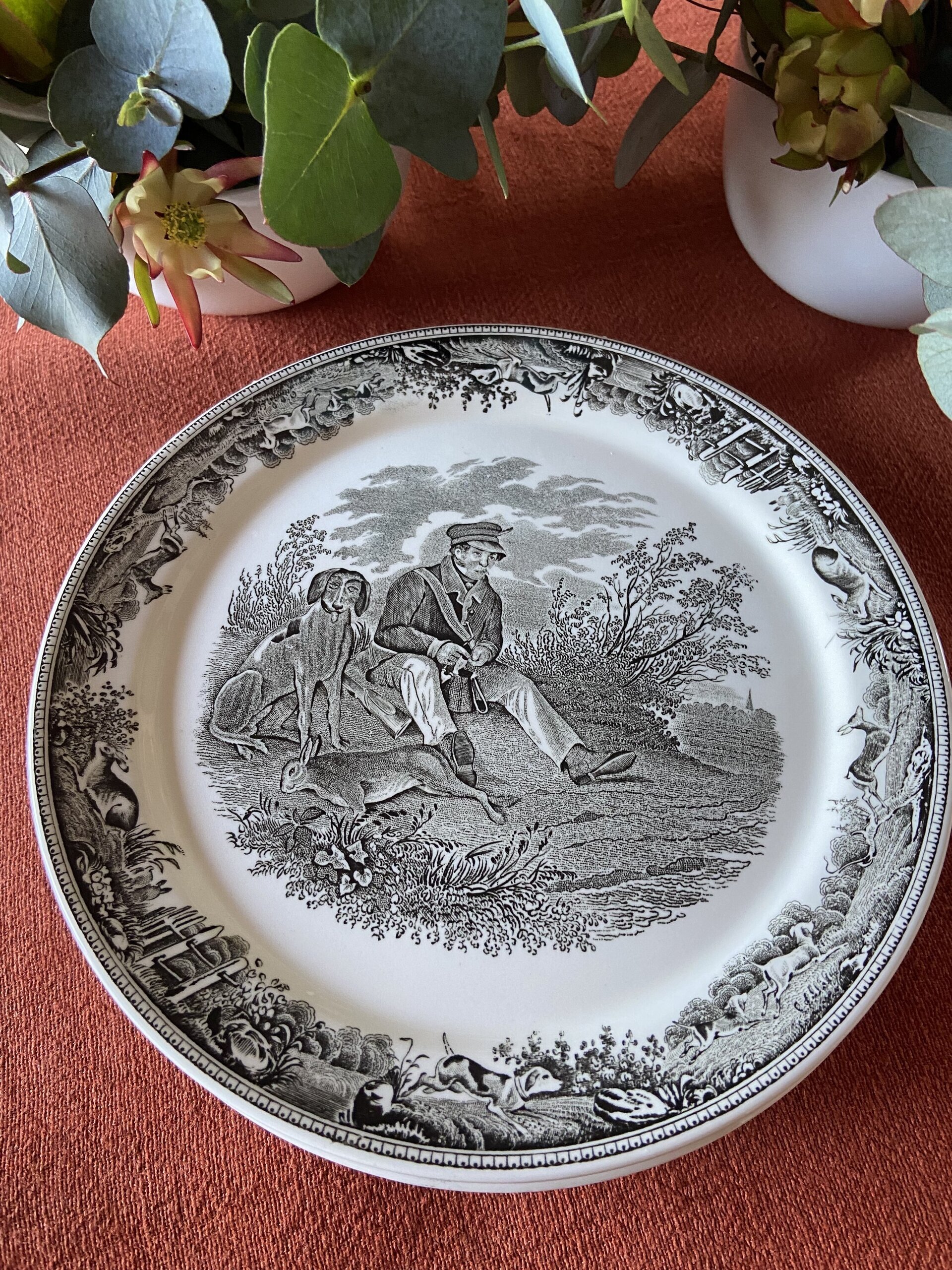 10 platos postre "Villeroy & Boch" con motivos de caza. - 2