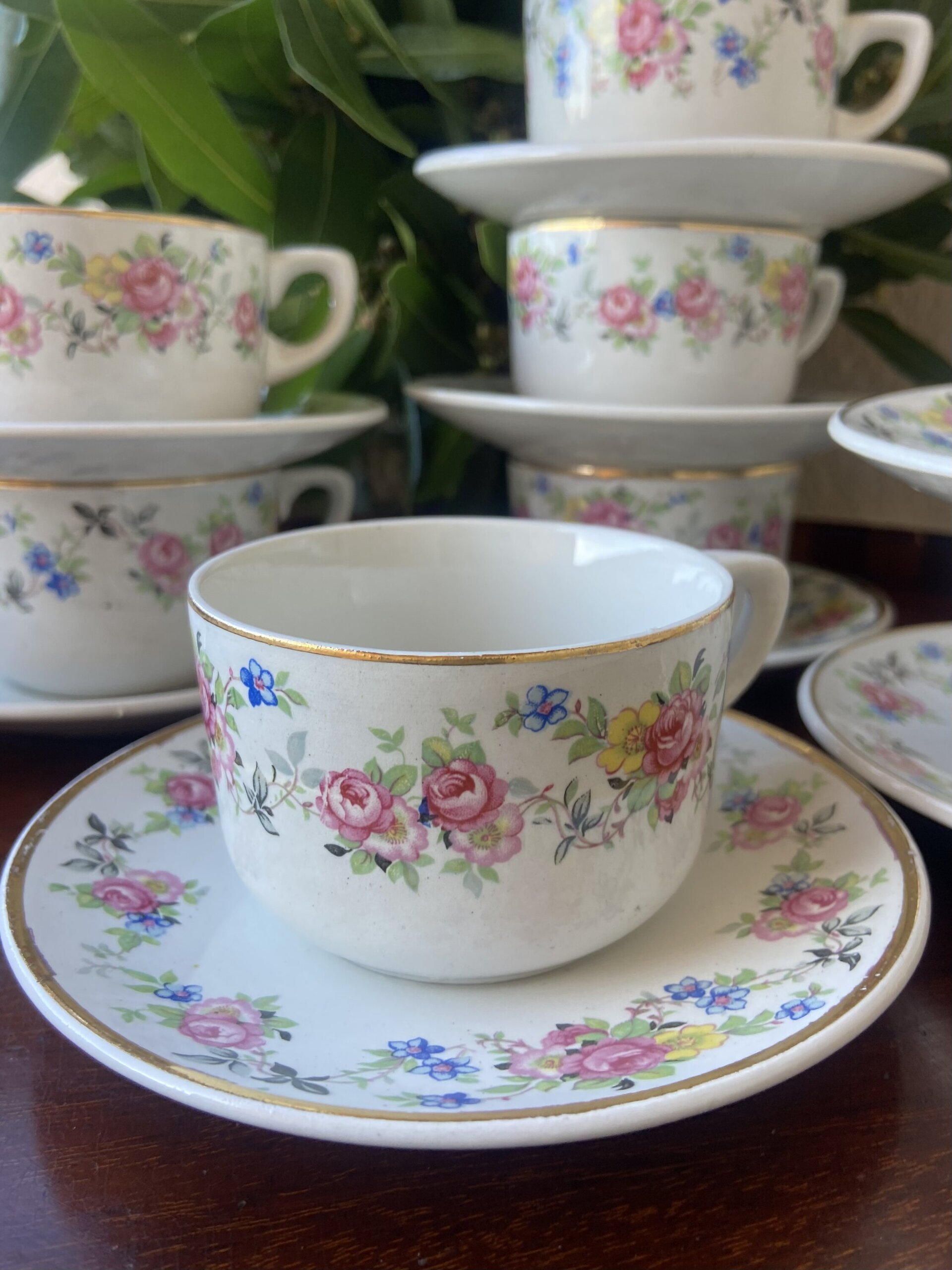 9 tazas de café en loza "Ibero Tanagra", Santander. - 2