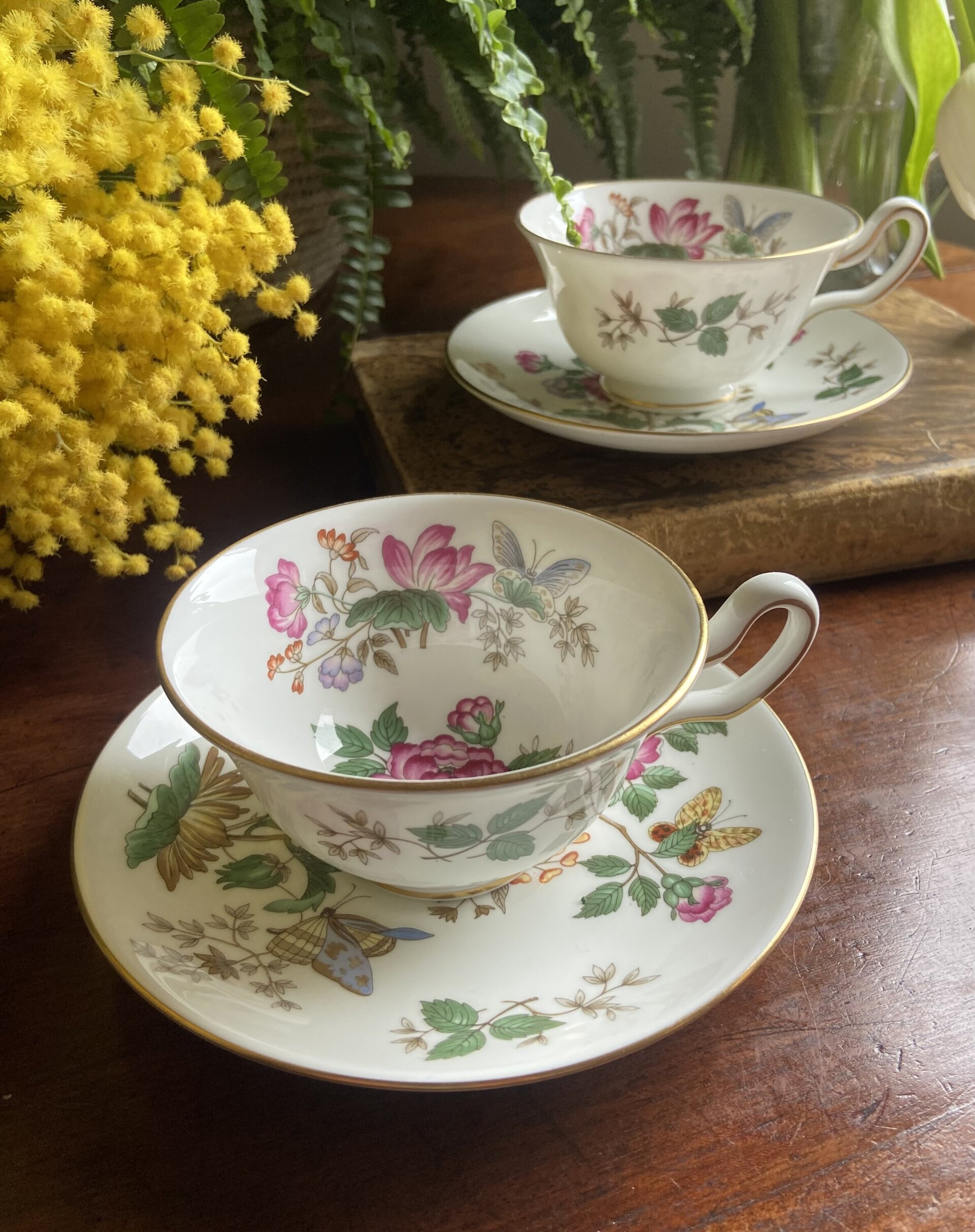 Pareja de tazas de té en porcelana inglesa "Wedgwood" - 1