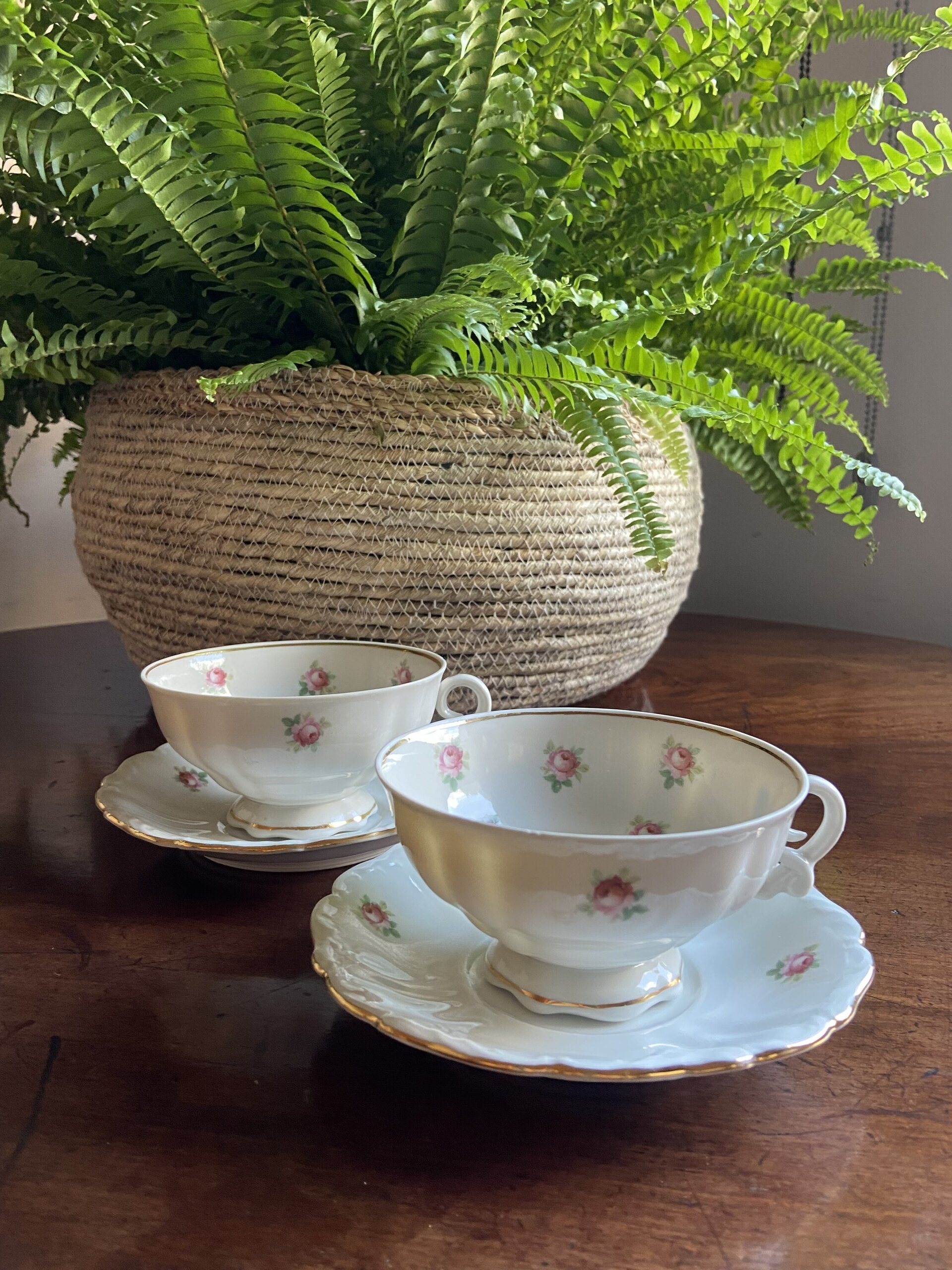 Pareja de tazas de desayuno en porcelana - 1