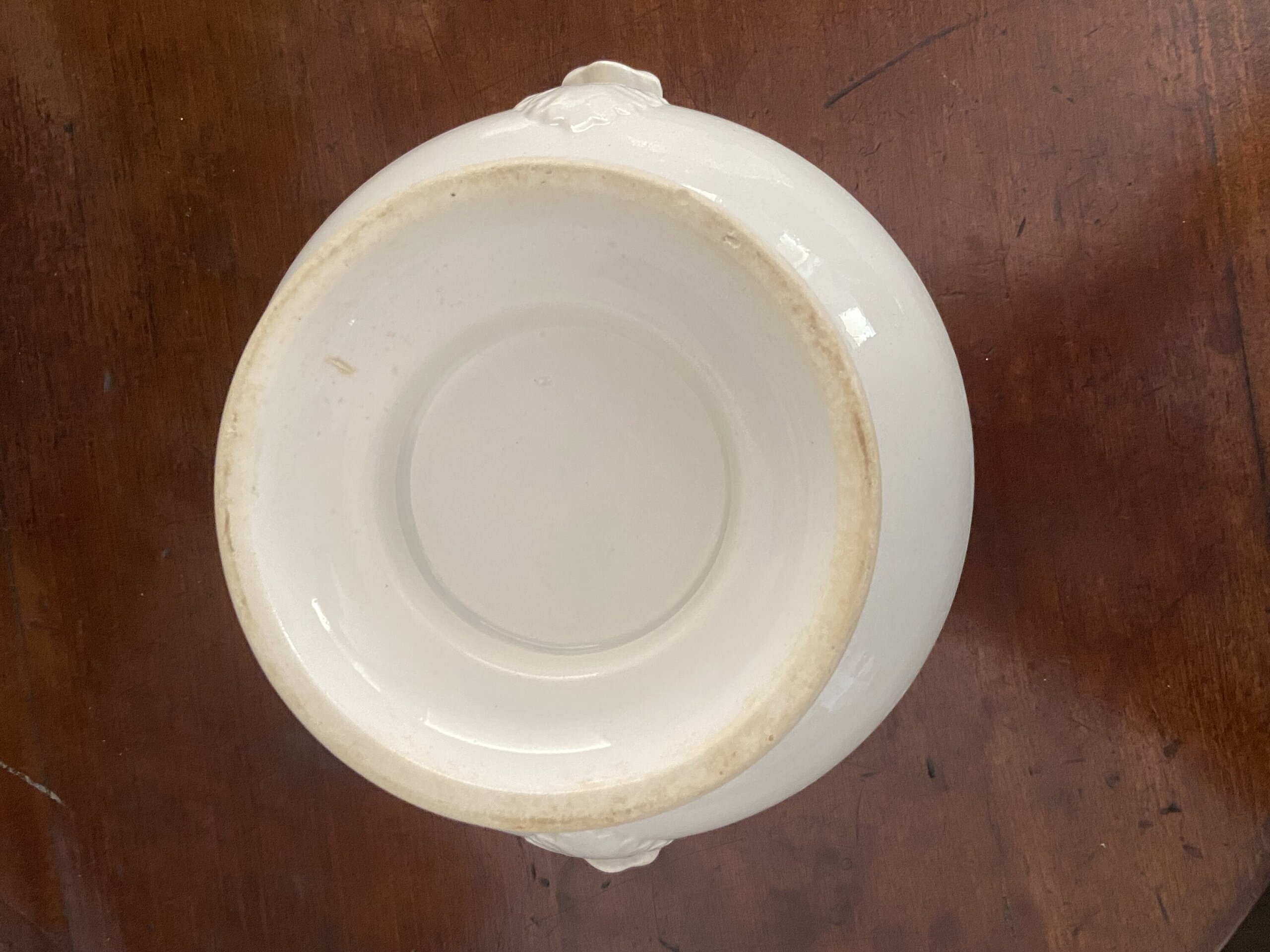 Sopera redonda en porcelana blanca. - 6