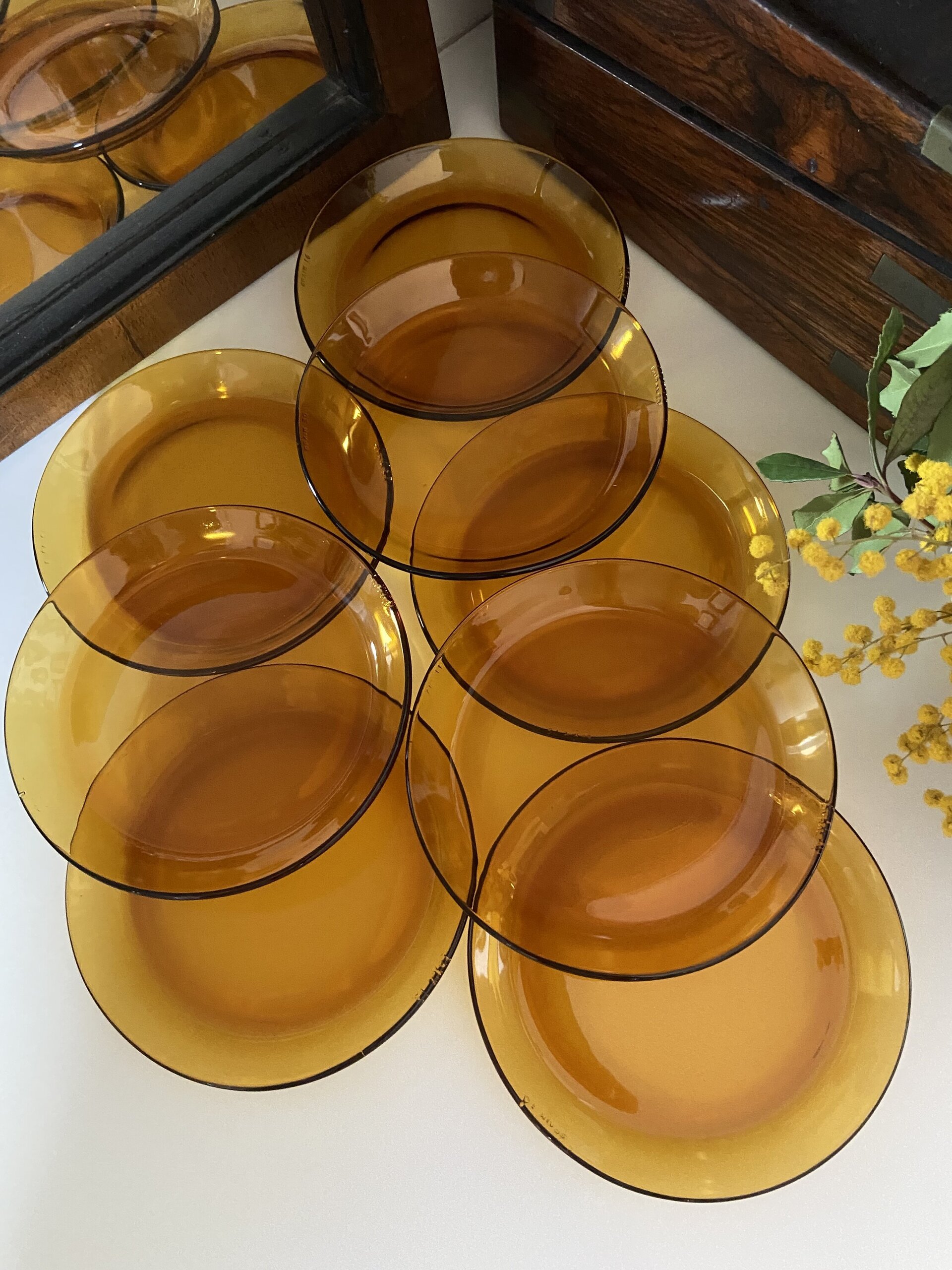 10 platos de pan en vidrio color ambar - 2