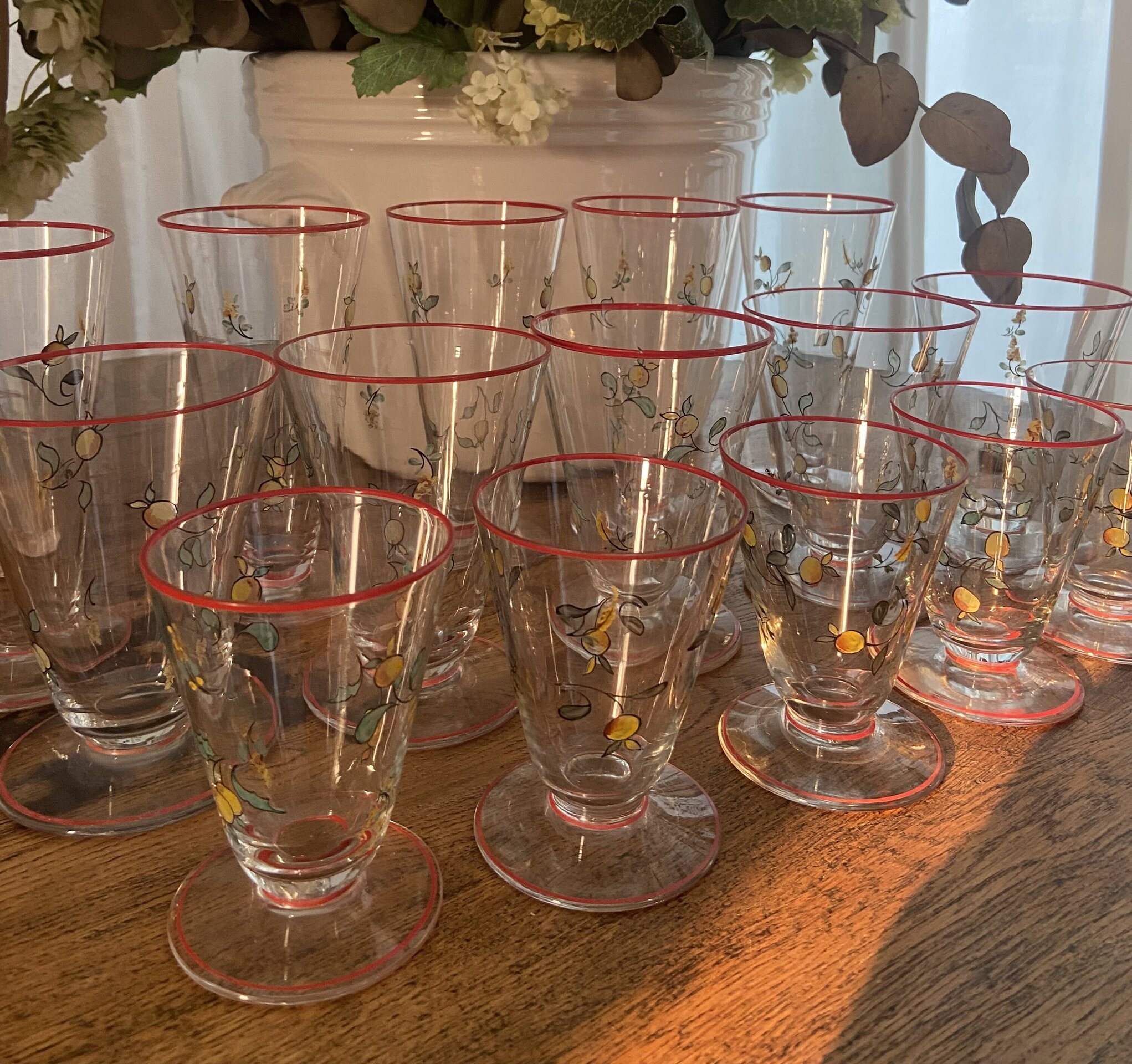 5 copas de agua, 5 de vino y 5 de cava, en vidrio soplado y pintado a mano. - 10