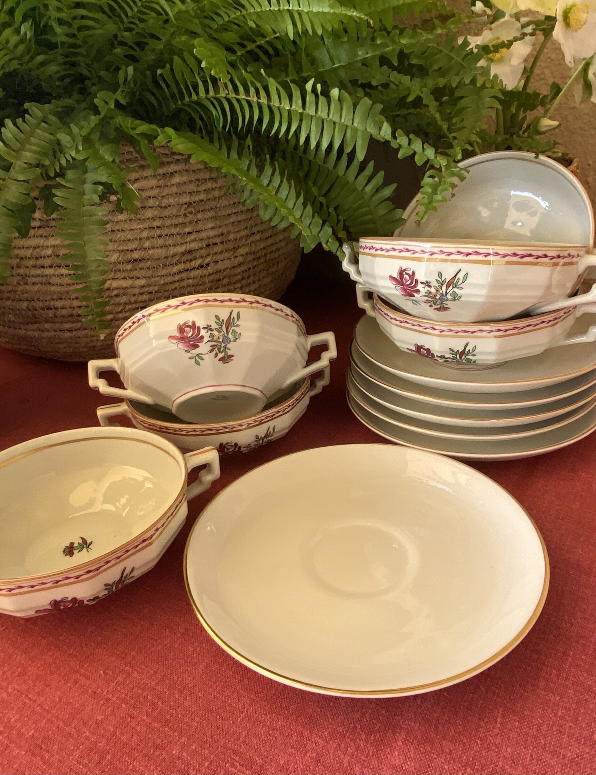 6 tazas de consomé en porcelana "Vista Alegre" - 12