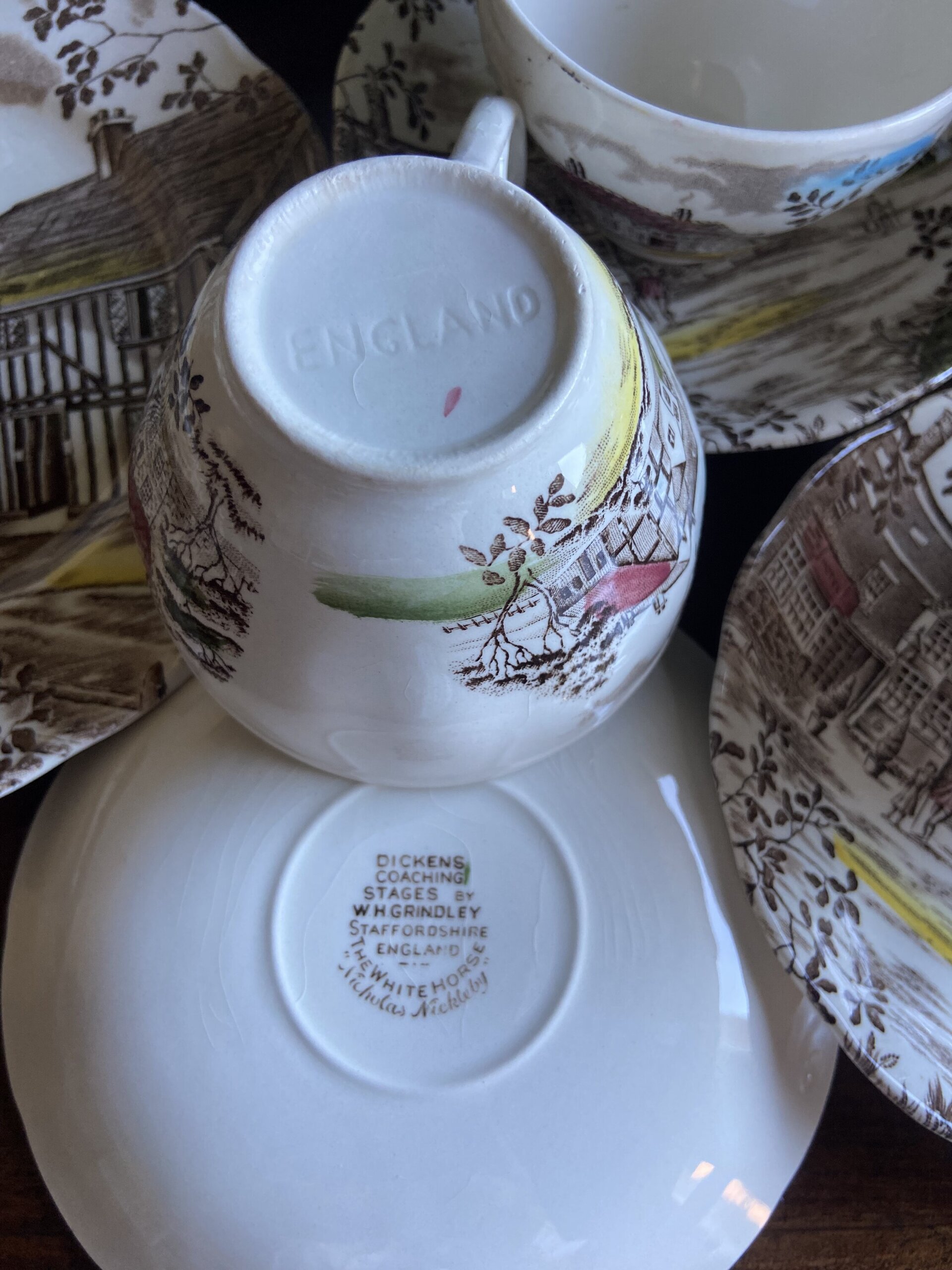 9 tazas de té y 12 platos de merienda en loza inglesa. ndlay - 9