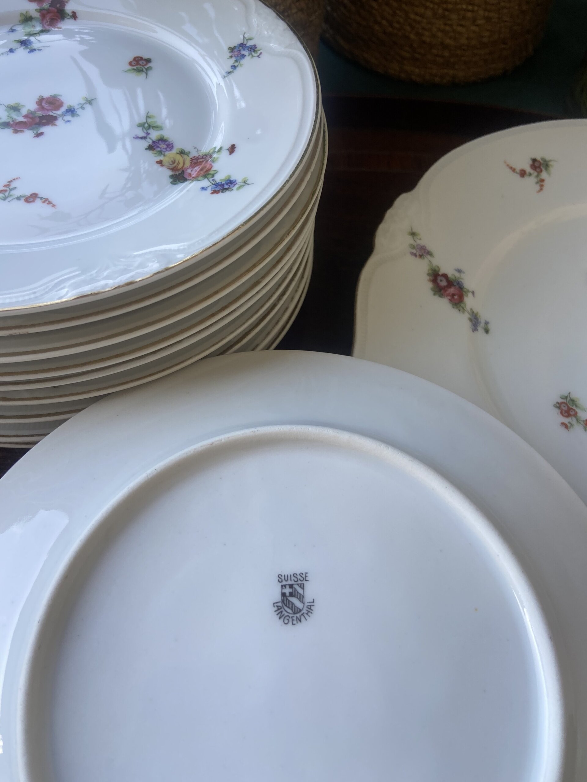 Fuente y 10 platos de merienda en porcelana suiza "Langenthal". - 7