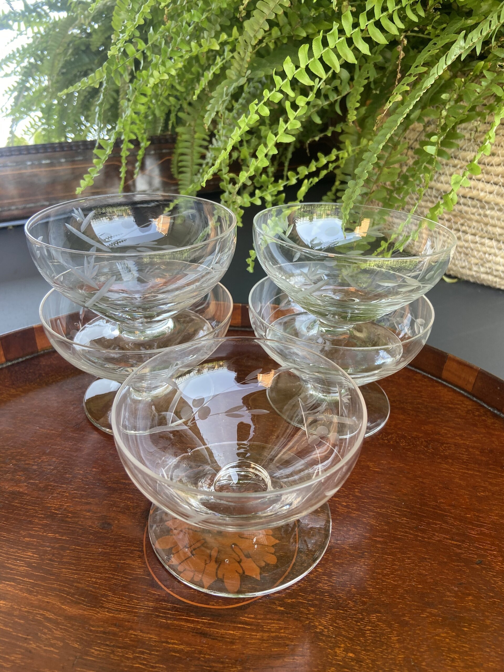 5 copas en vidrio tallado - 4