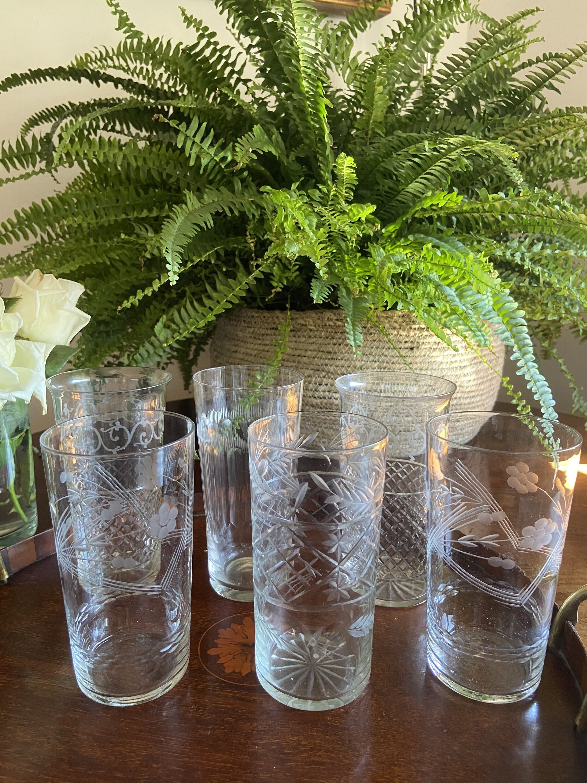 6 vasos de refresco con diferentes tallas. - 4