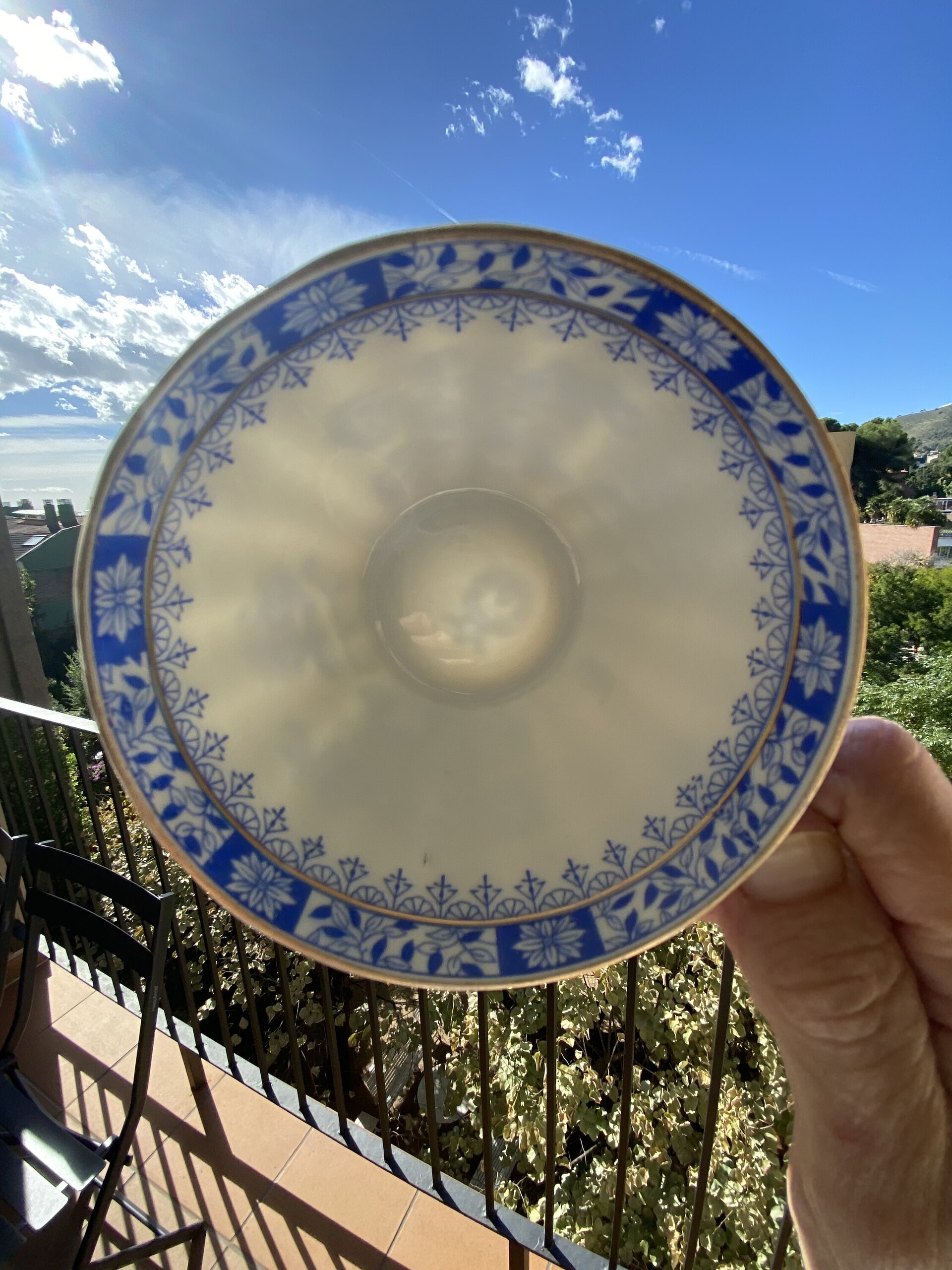 Pareja de tazas de desayuno en porcelana alemana. - 3