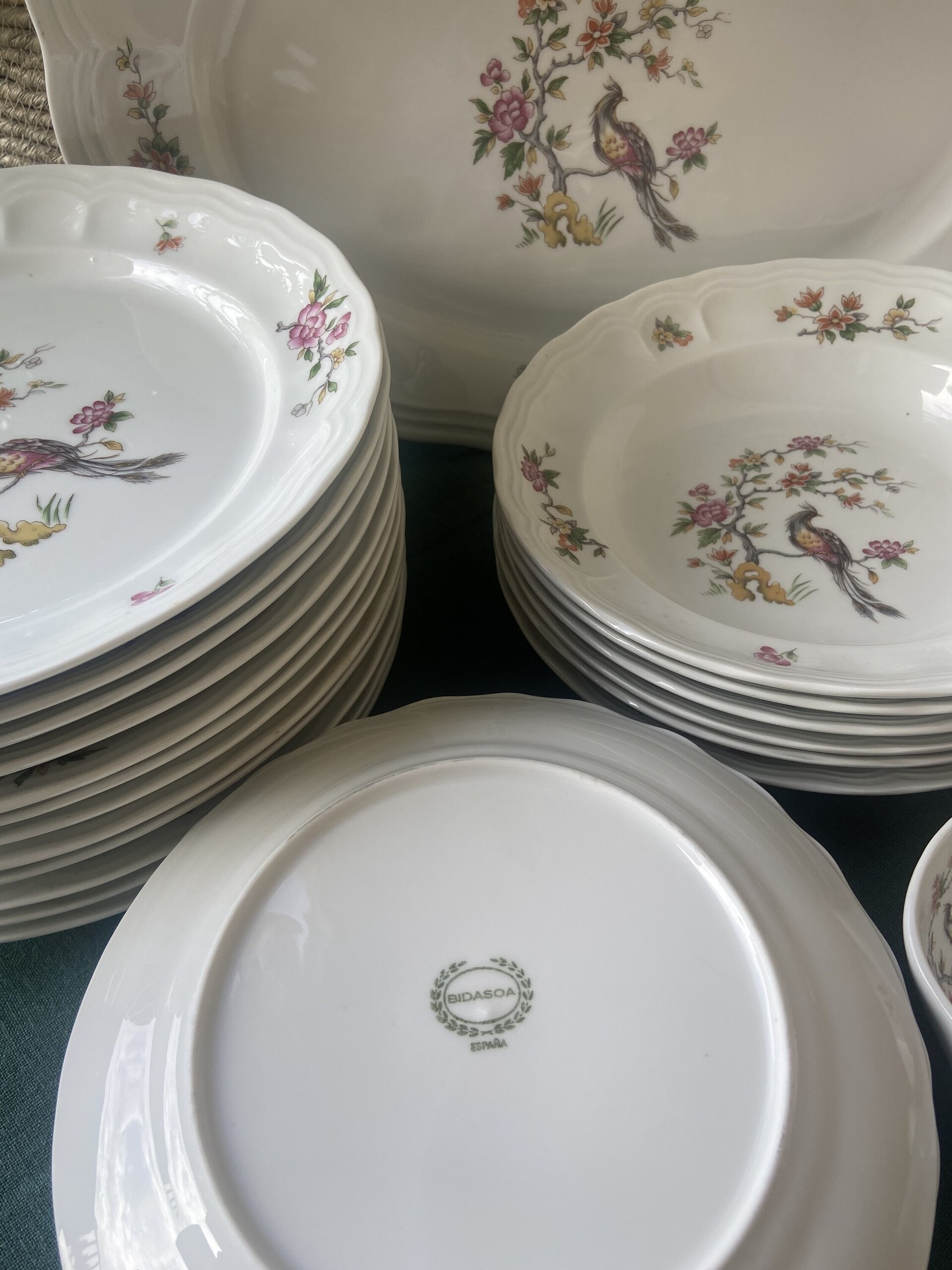 Vajilla en porcelana "Bidasoa" para 6 comensales.6 - 7