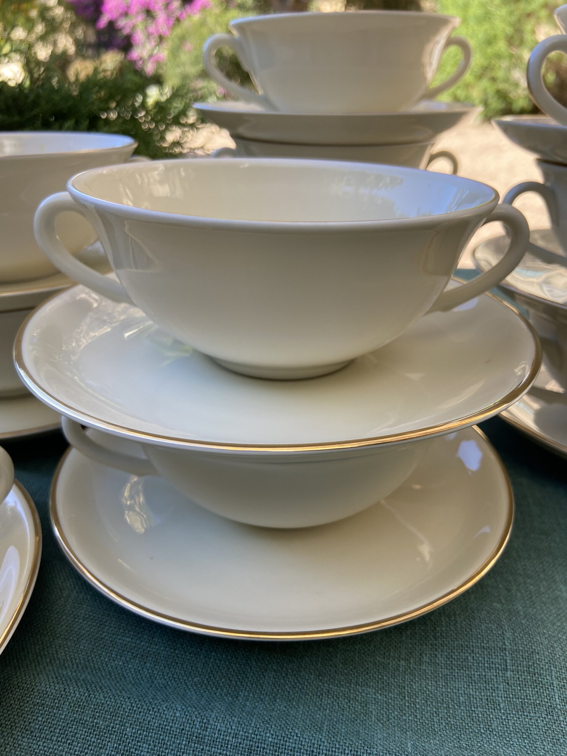 11 tazas de consomé en porcelana "Bidasoa". - 3