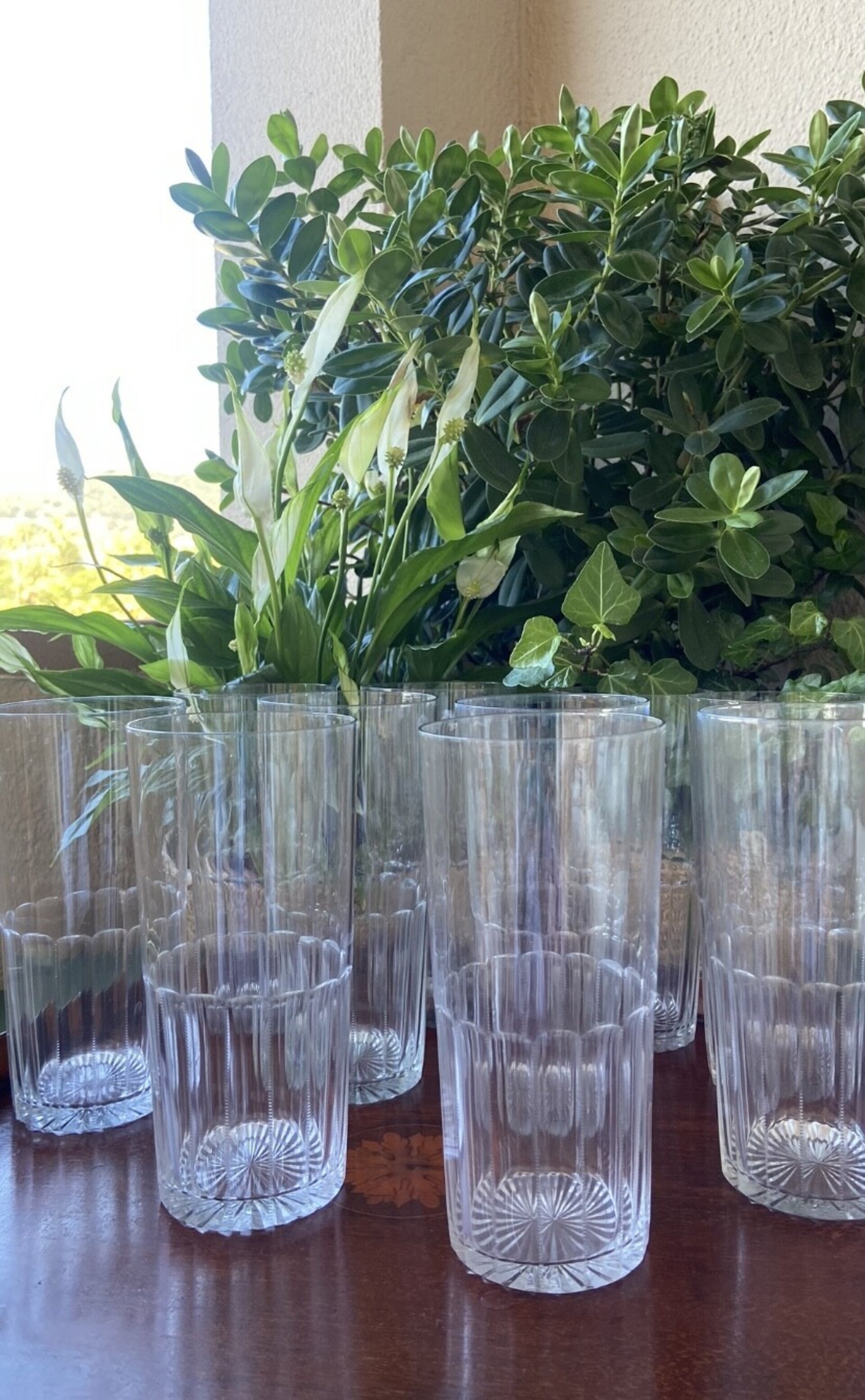 10 vasos de refresco en vidrio tallado. - 4