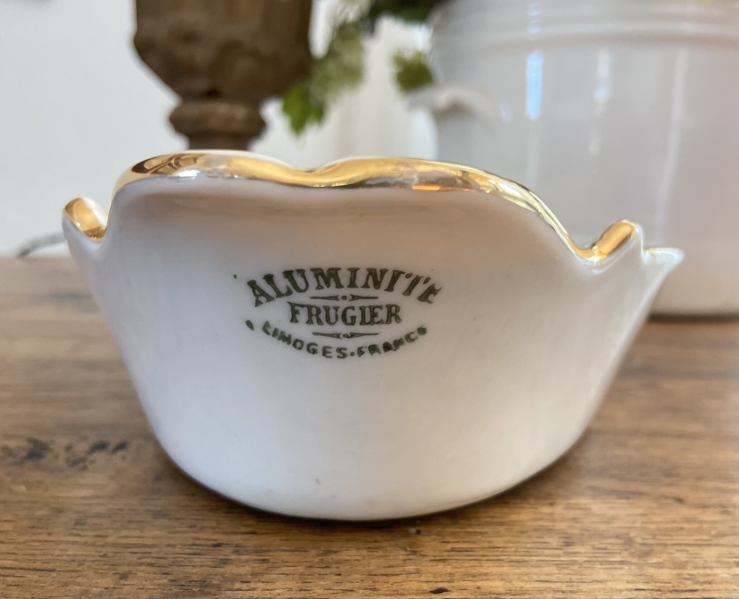 Fuente en porcelana francesa "Aluminite Frugier" Limoges. - 4