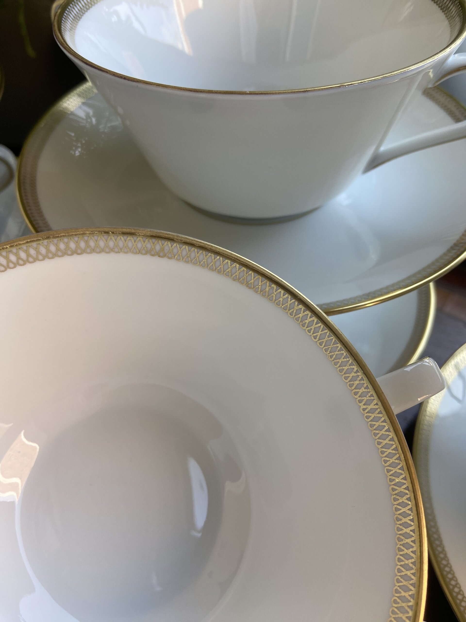 12 tazas de consomé en porcelana alemana "Eschenbach". - 5