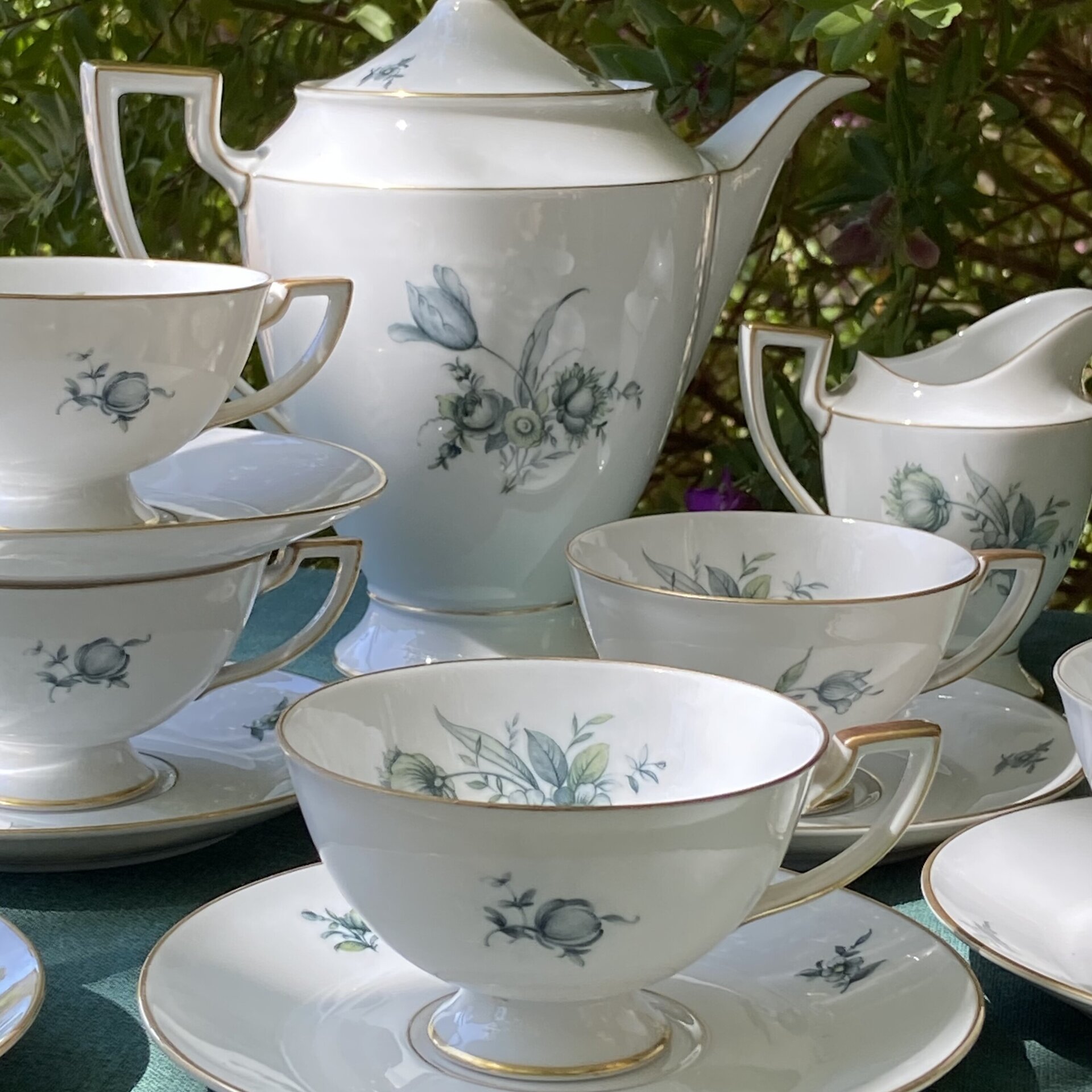 Juego de té en porcelana alemana "Royal Tettau" Bavaria. - 1