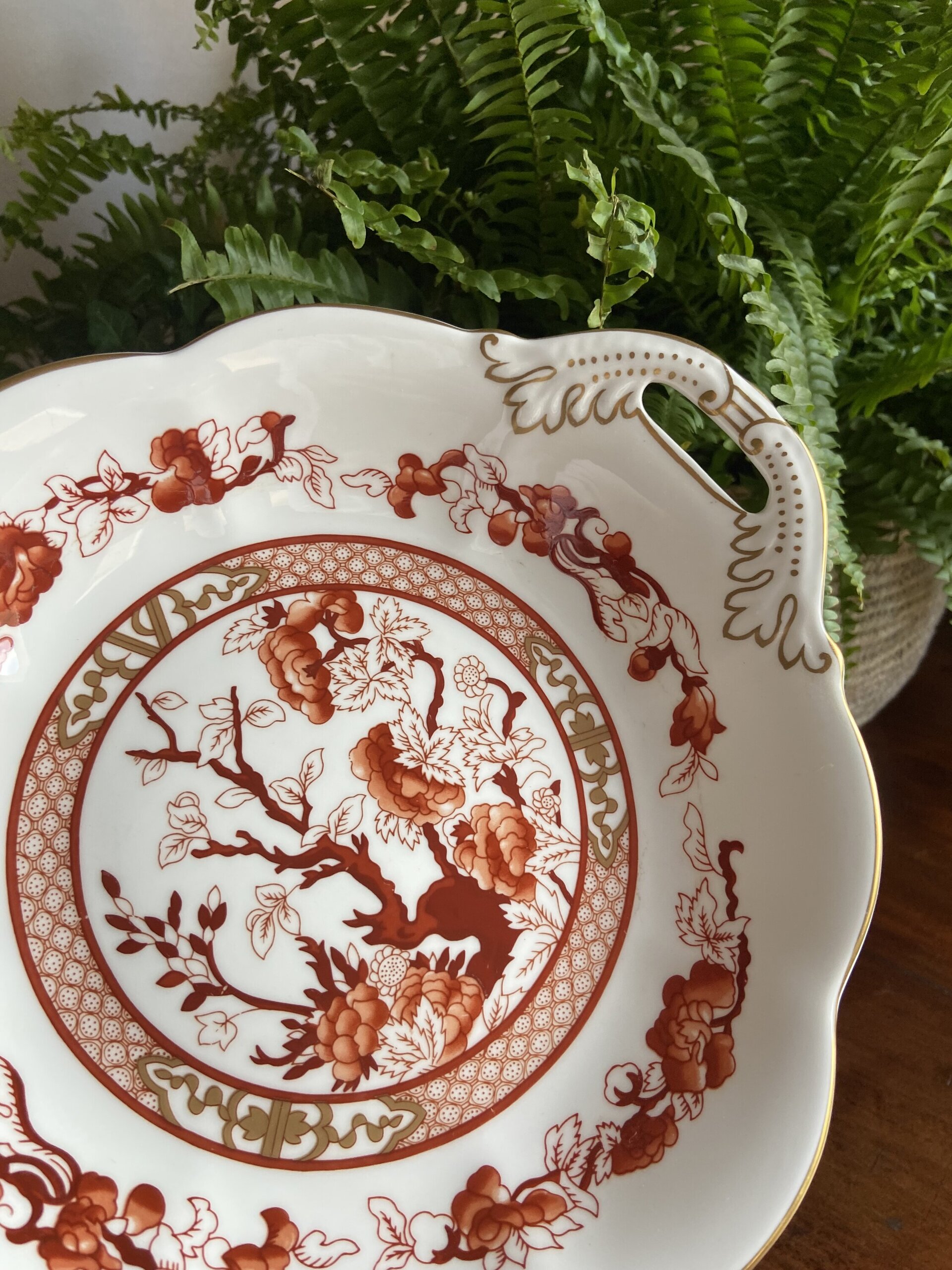 Fuente redonda con asas en porcelana inglesa "Coalport". - 2